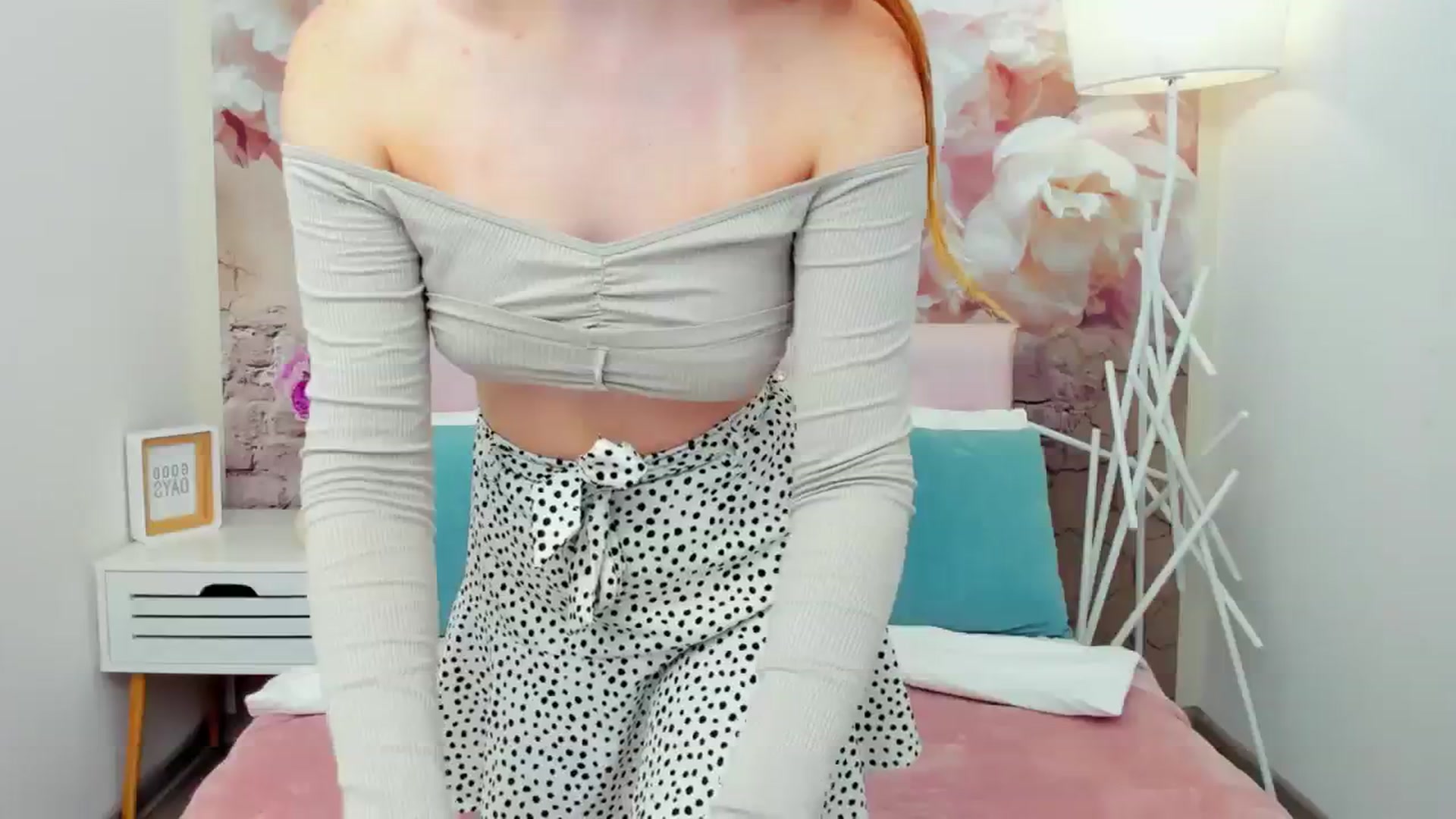Gallery image thumbnail from MiyaFoxy's myfreecams stream on, 10/17/2023, 14:58 image 7 of 20