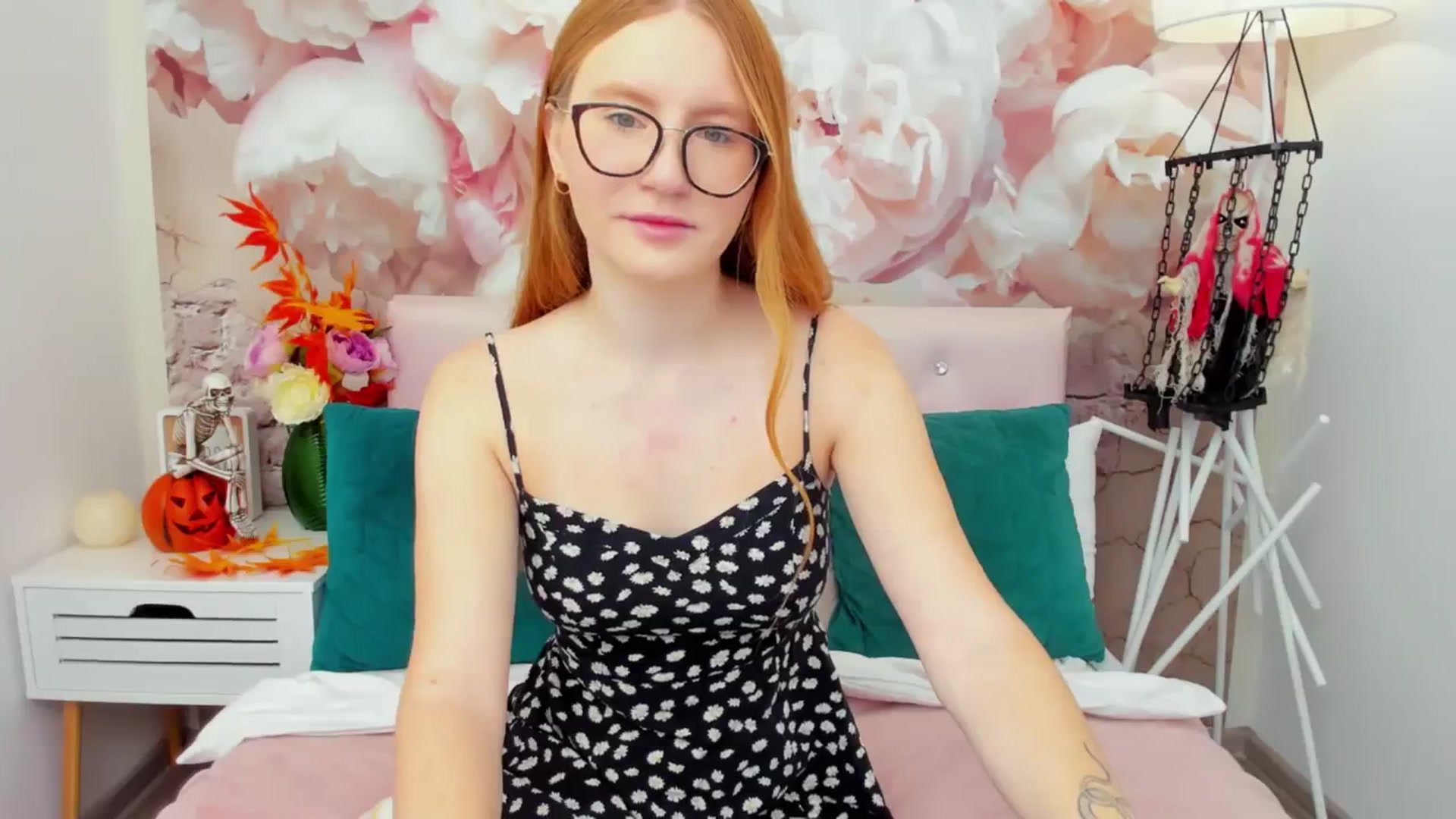Gallery image thumbnail from MiyaFoxy's myfreecams stream on, 11/05/2023, 08:01 image 5 of 20