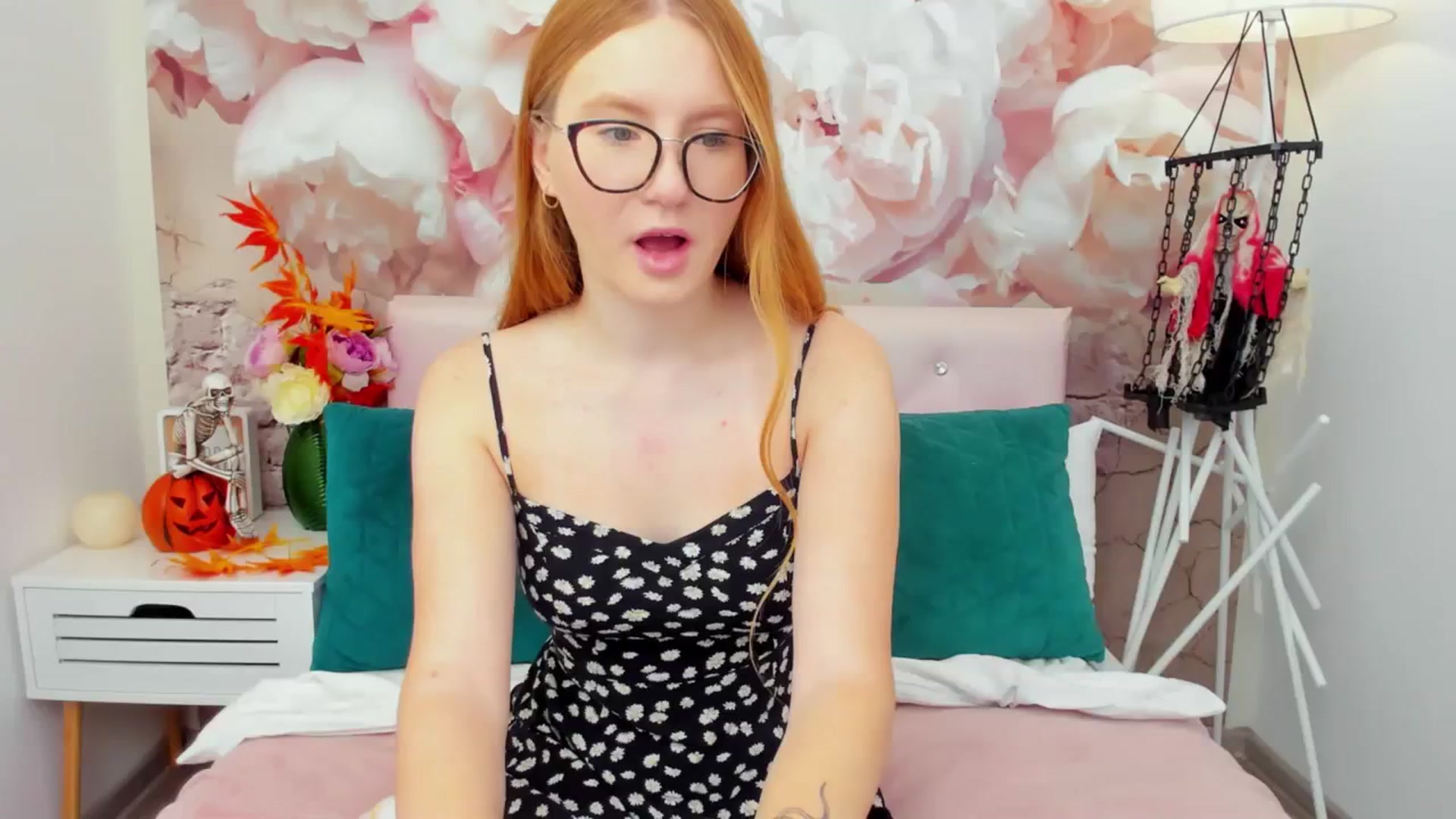 Gallery image thumbnail from MiyaFoxy's myfreecams stream on, 11/05/2023, 08:01 image 6 of 20