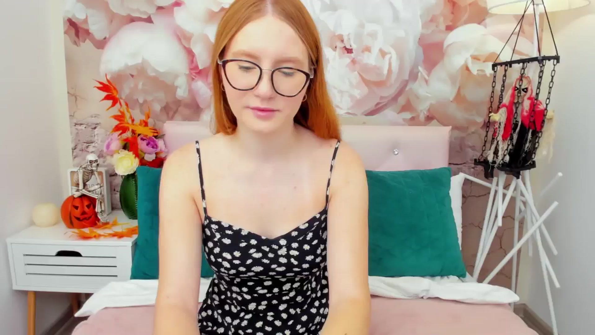 Gallery image thumbnail from MiyaFoxy's myfreecams stream on, 11/05/2023, 08:01 image 17 of 20