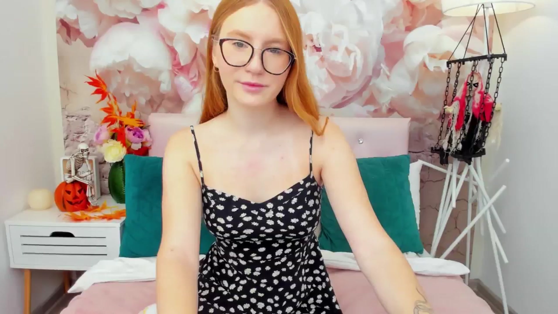 Gallery image thumbnail from MiyaFoxy's myfreecams stream on, 11/05/2023, 08:01 image 3 of 20