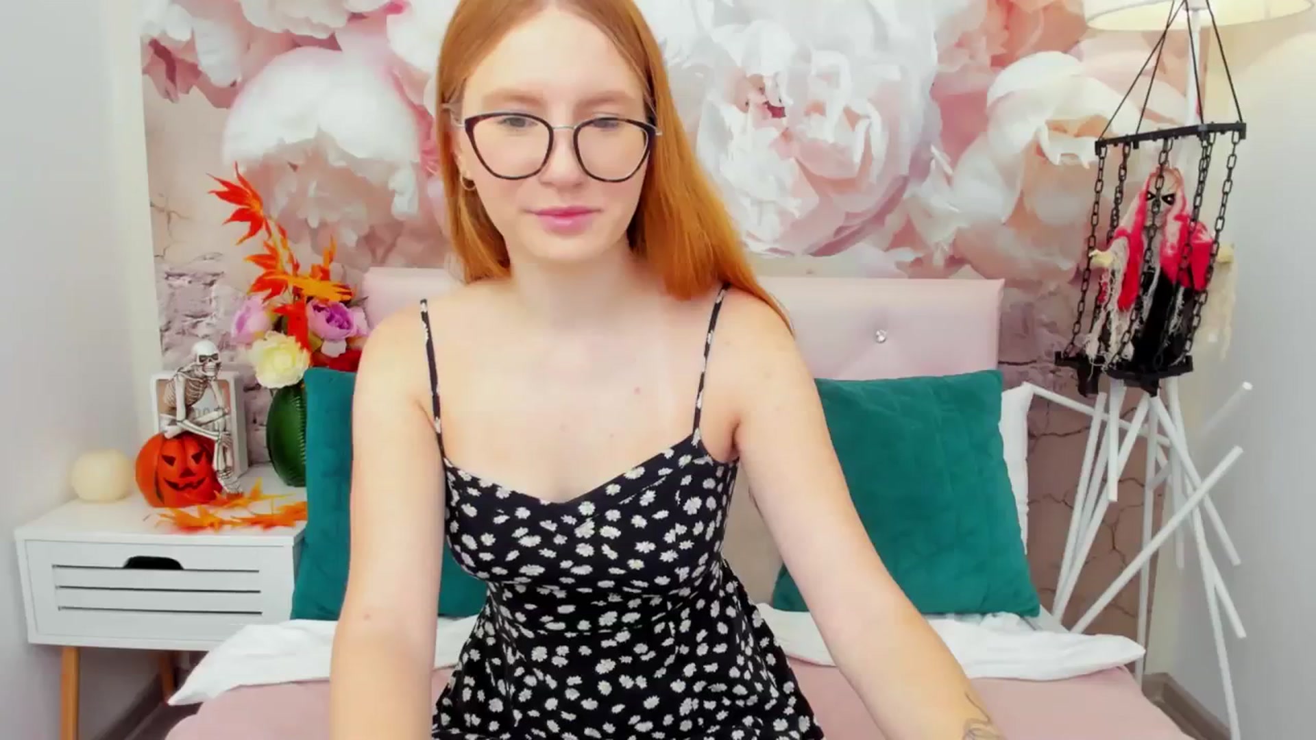 Gallery image thumbnail from MiyaFoxy's myfreecams stream on, 11/05/2023, 08:33 image 4 of 20