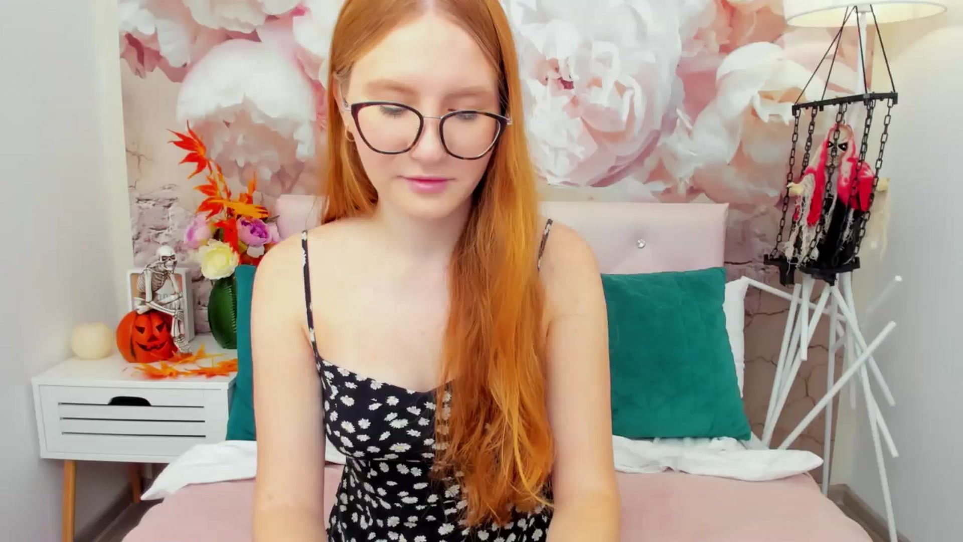 Gallery image thumbnail from MiyaFoxy's myfreecams stream on, 11/05/2023, 08:33 image 1 of 20