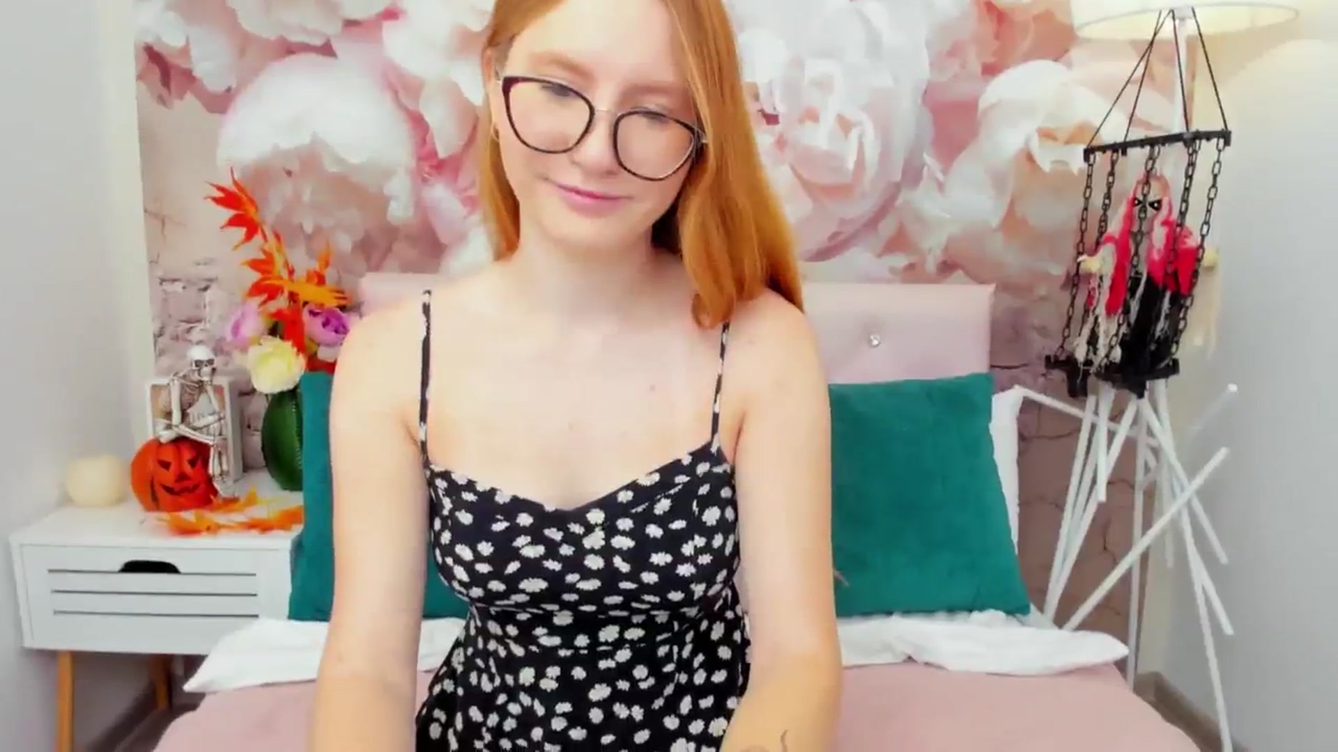 Gallery image thumbnail from MiyaFoxy's myfreecams stream on, 11/05/2023, 08:33 image 14 of 20