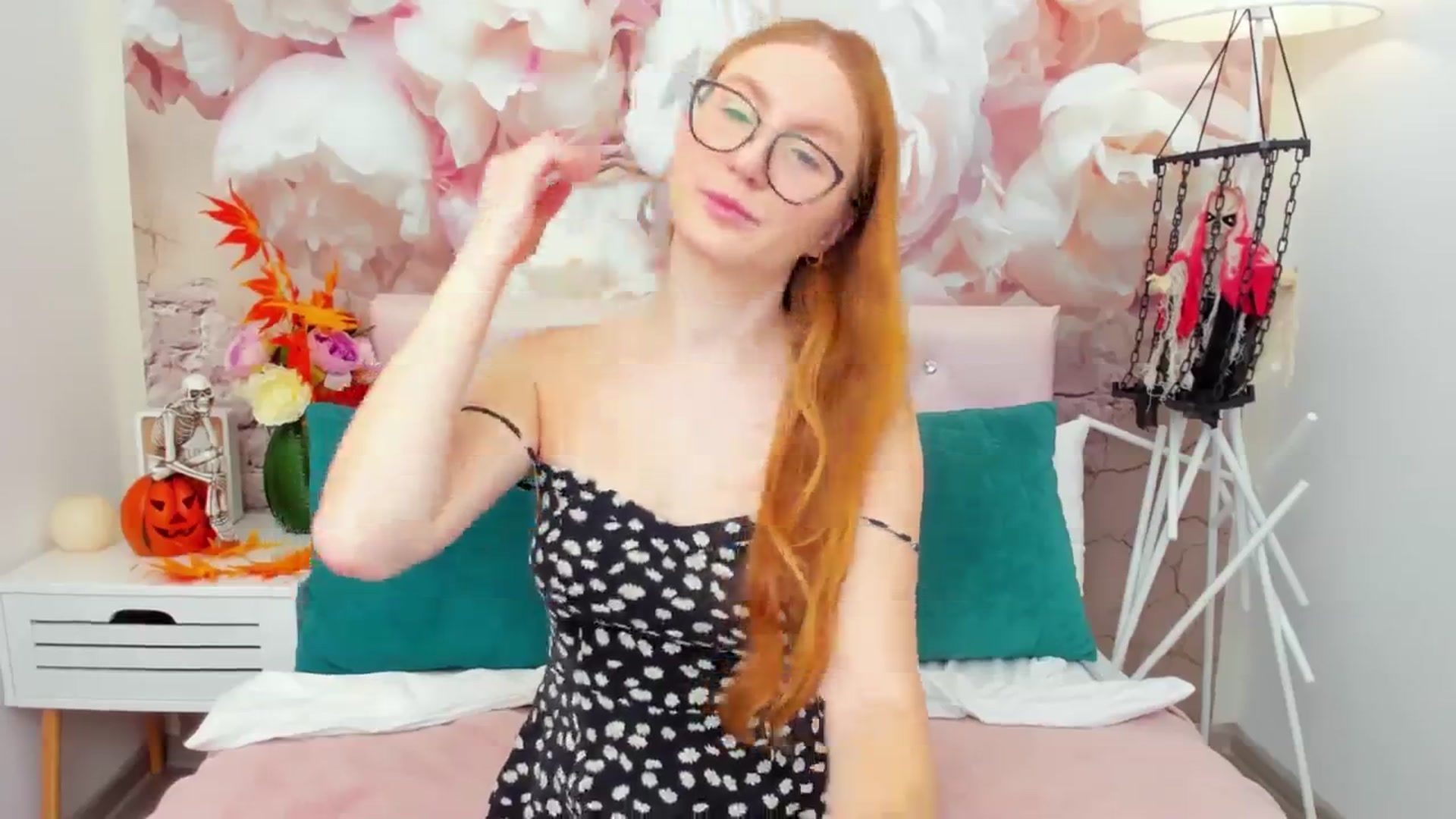 Gallery image thumbnail from MiyaFoxy's myfreecams stream on, 11/05/2023, 08:57 image 18 of 20
