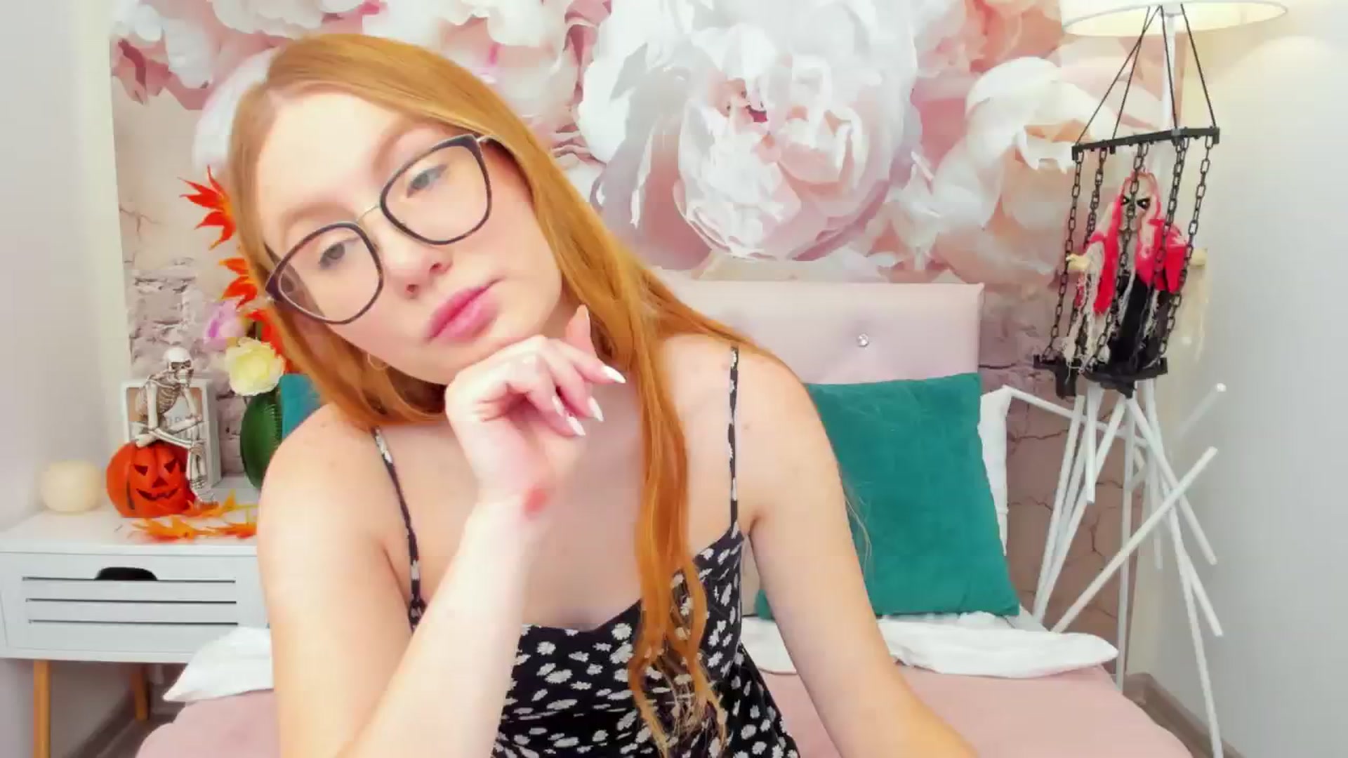 Gallery image thumbnail from MiyaFoxy's myfreecams stream on, 11/05/2023, 08:57 image 1 of 20