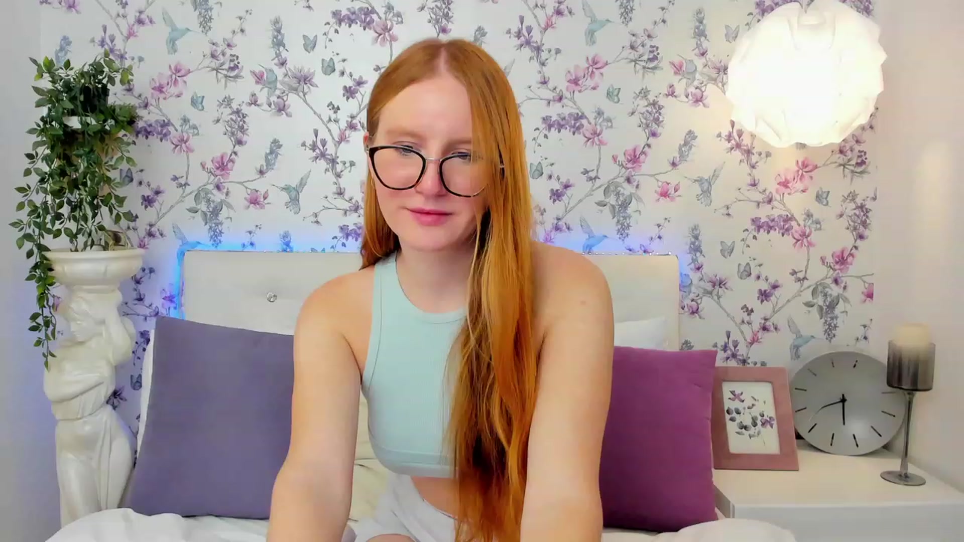 Gallery image thumbnail from MiyaFoxy's myfreecams stream on, 11/18/2023, 19:52 image 8 of 20