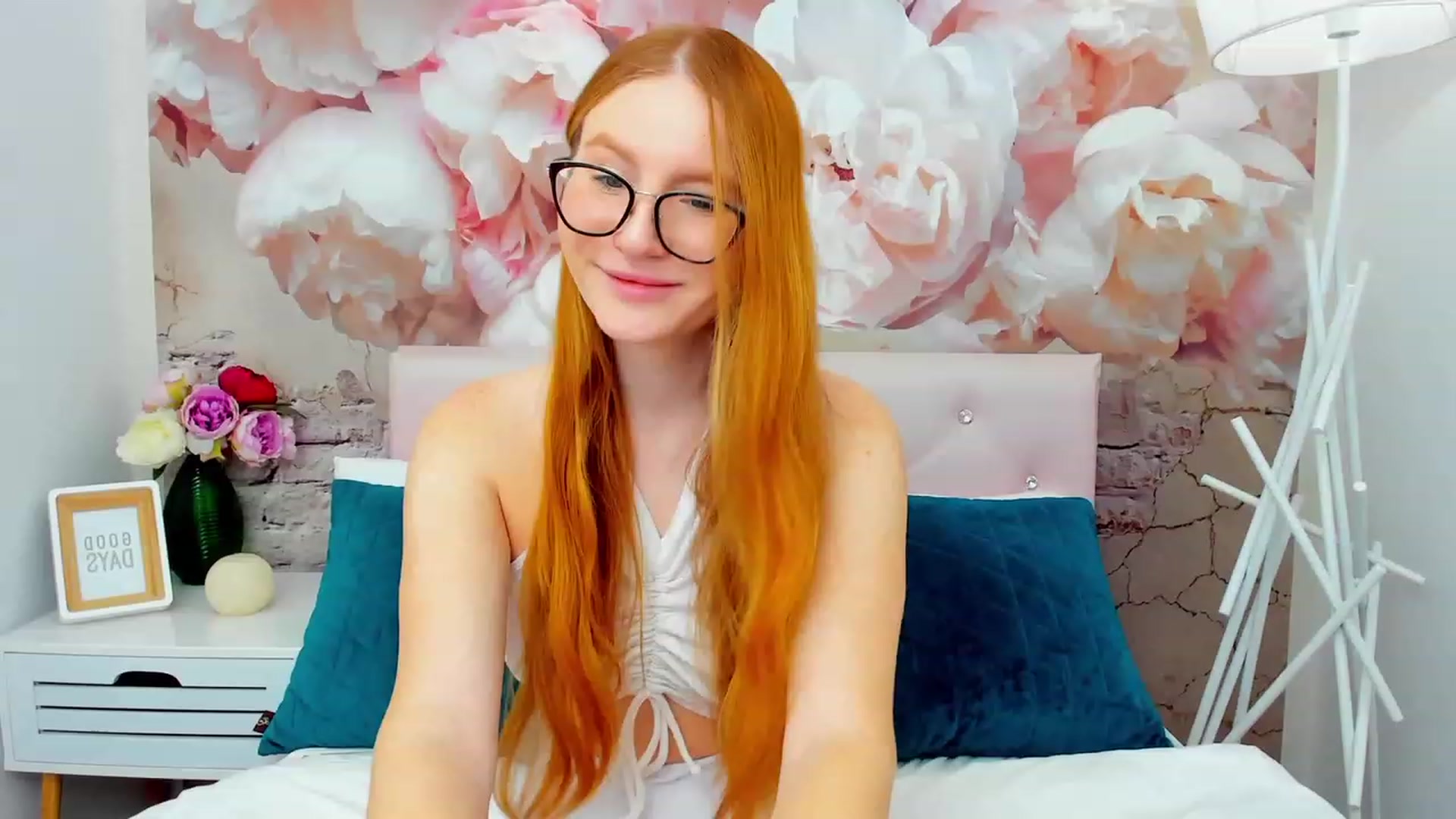 Gallery image thumbnail from MiyaFoxy's myfreecams stream on, 11/20/2023, 13:55 image 1 of 20