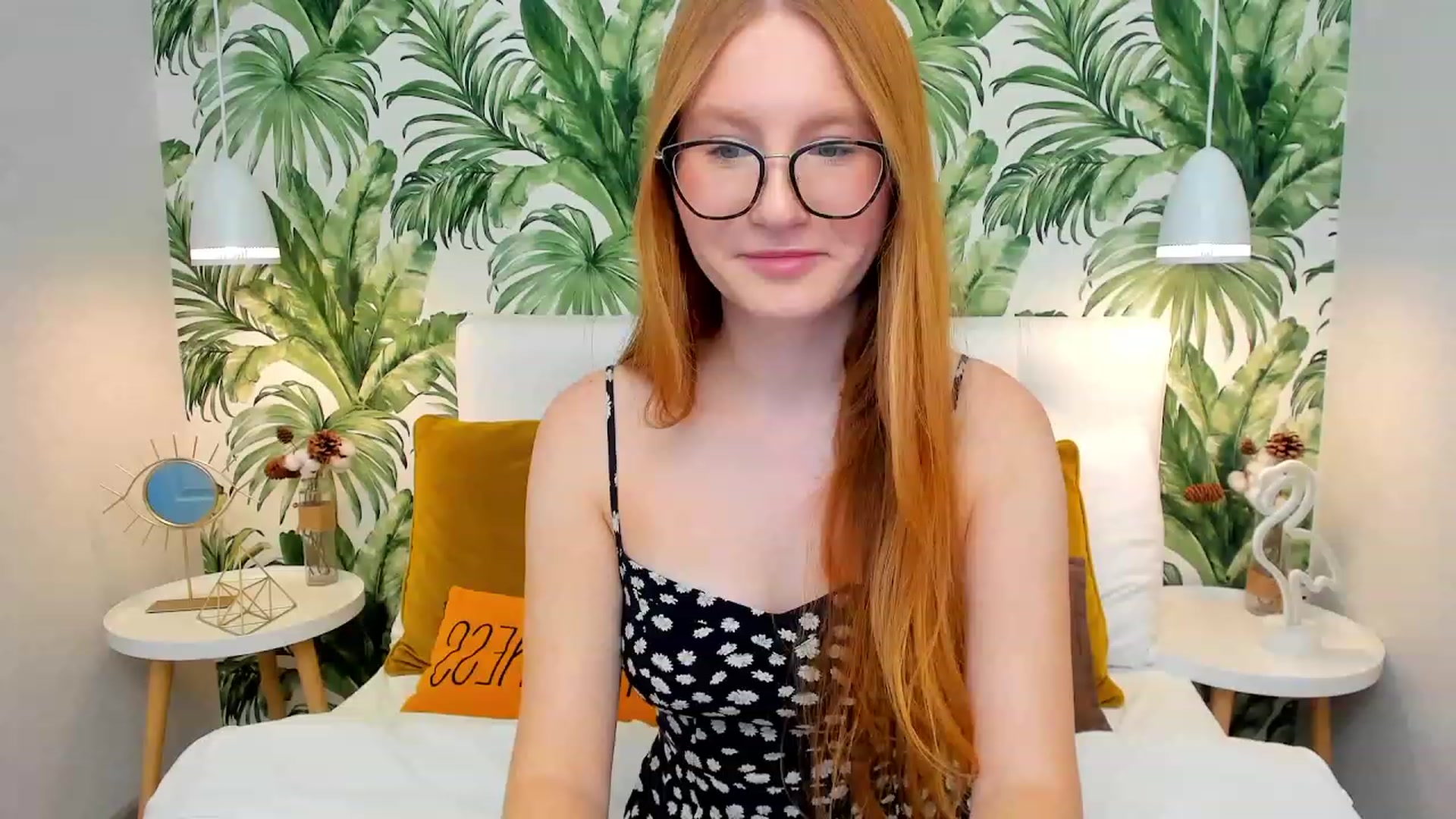 Gallery image thumbnail from MiyaFoxy's myfreecams stream on, 11/27/2023, 16:00 image 2 of 20