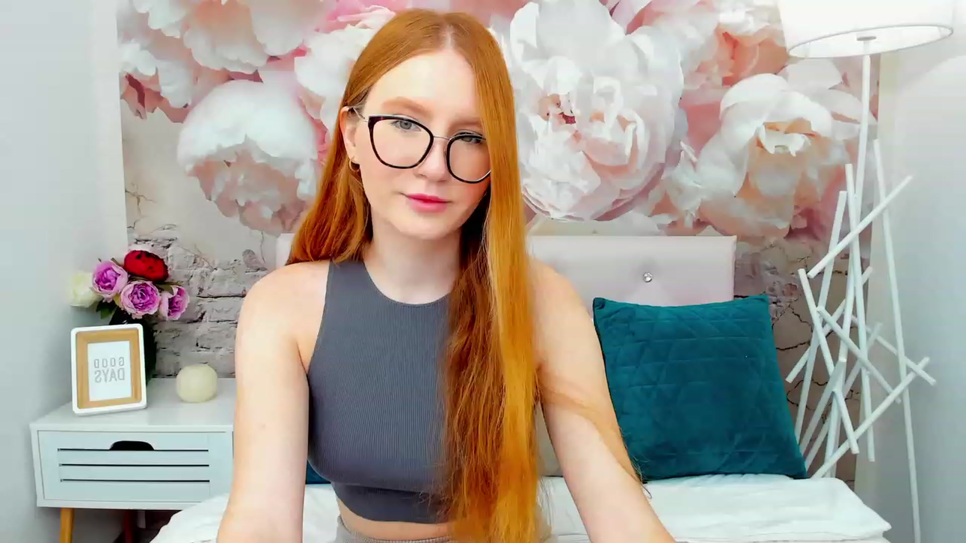 Gallery image thumbnail from MiyaFoxy's myfreecams stream on, 12/11/2023, 14:00 image 7 of 20