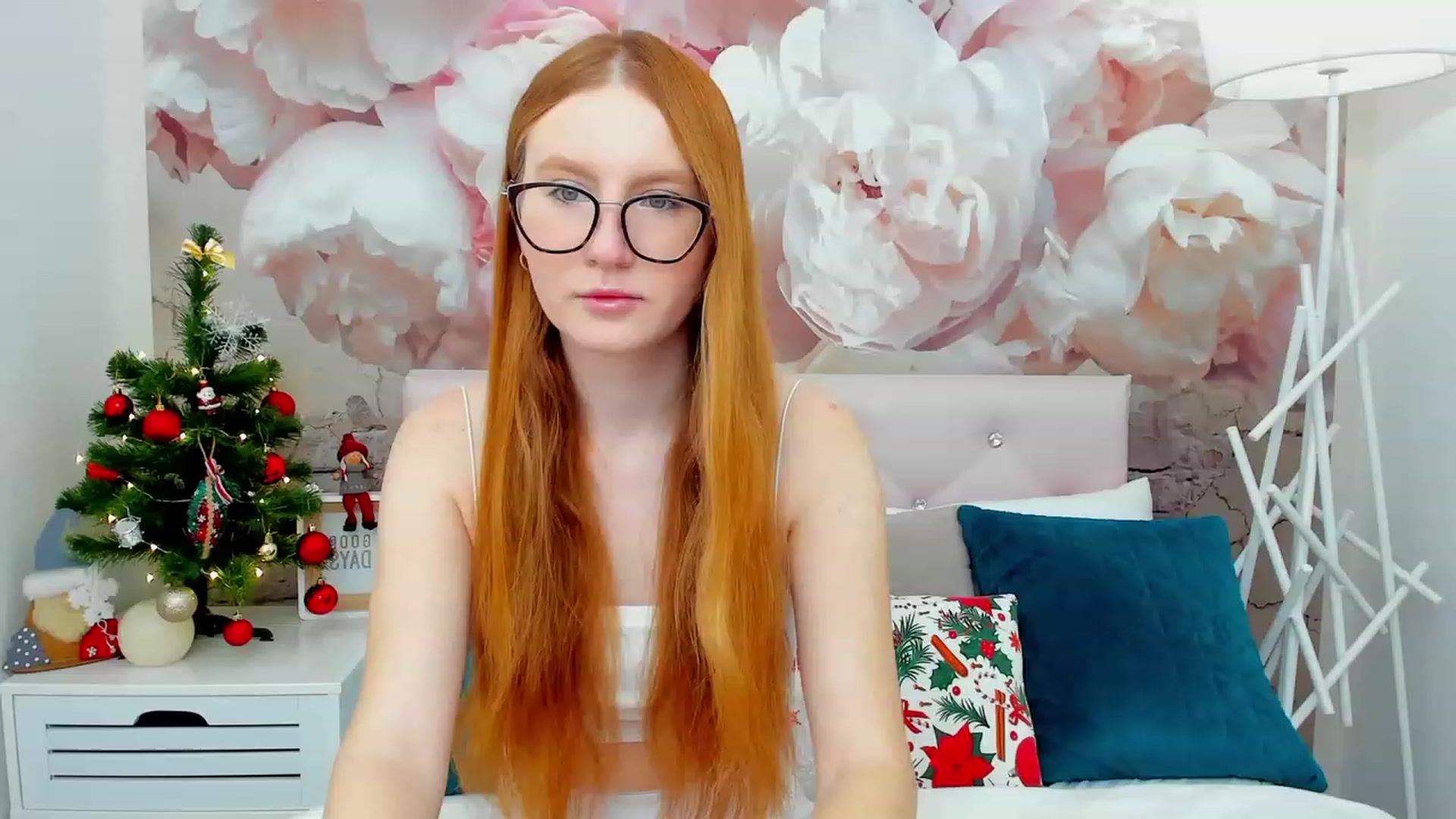 Gallery image thumbnail from MiyaFoxy's myfreecams stream on, 12/15/2023, 13:39 image 1 of 20