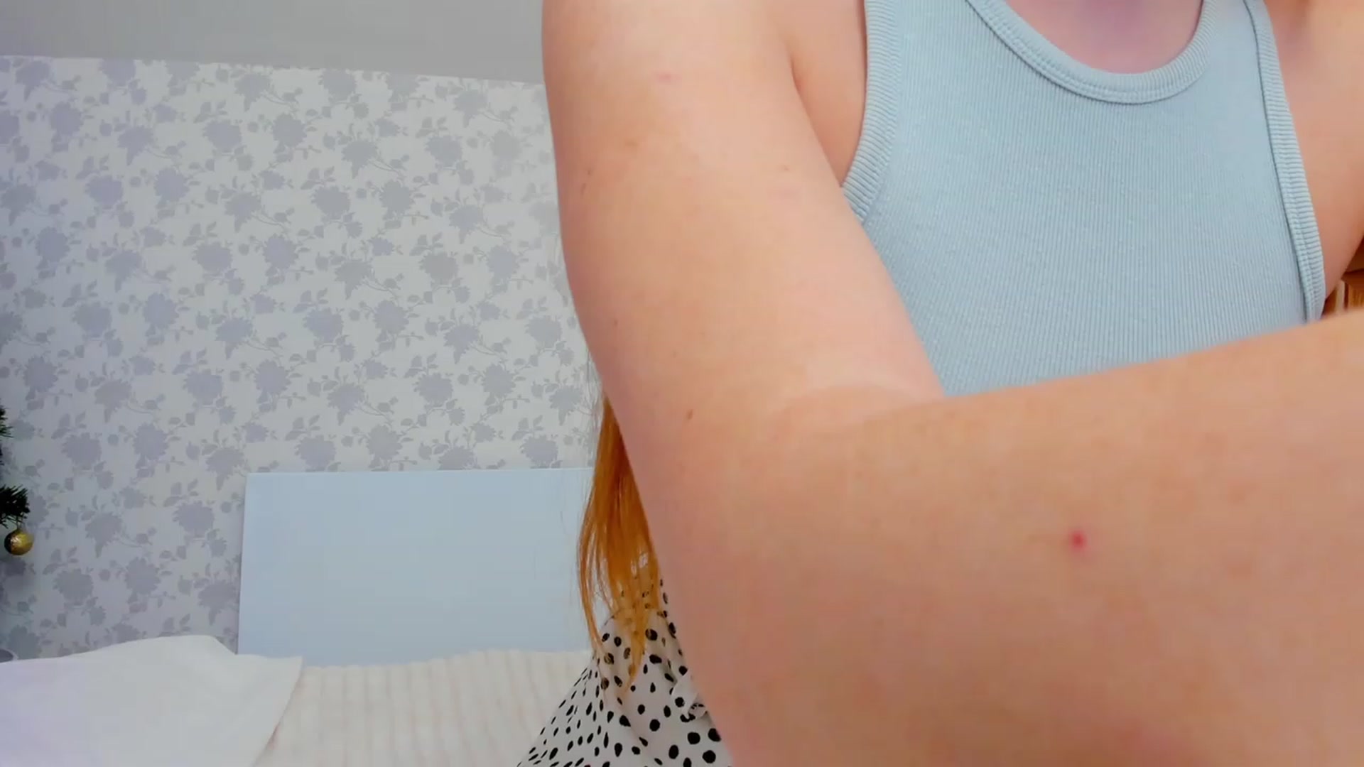 Gallery image thumbnail from MiyaFoxy's myfreecams stream on, 12/25/2023, 18:59 image 7 of 20