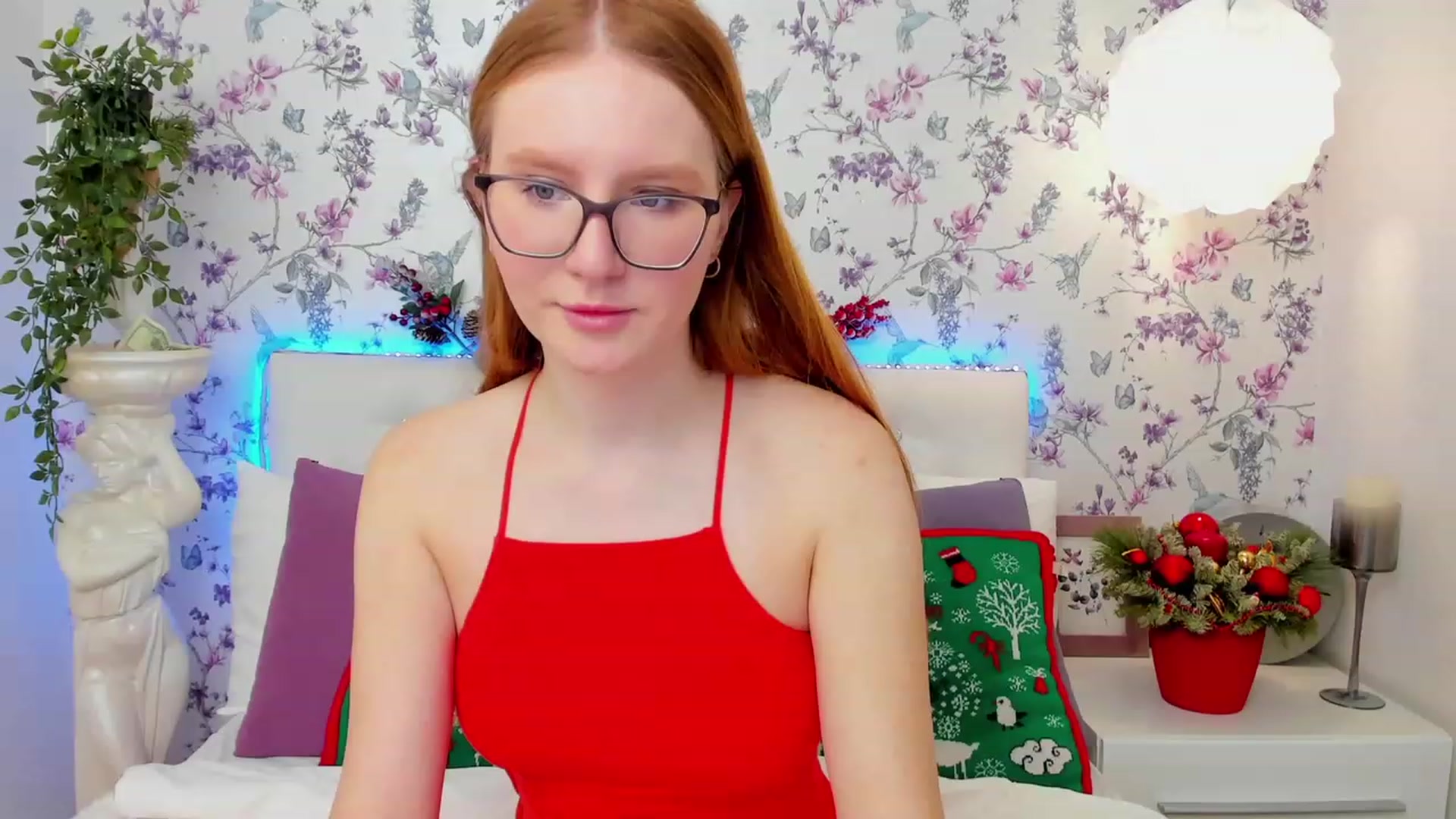 Gallery image thumbnail from MiyaFoxy's myfreecams stream on, 12/30/2023, 16:31 image 12 of 20