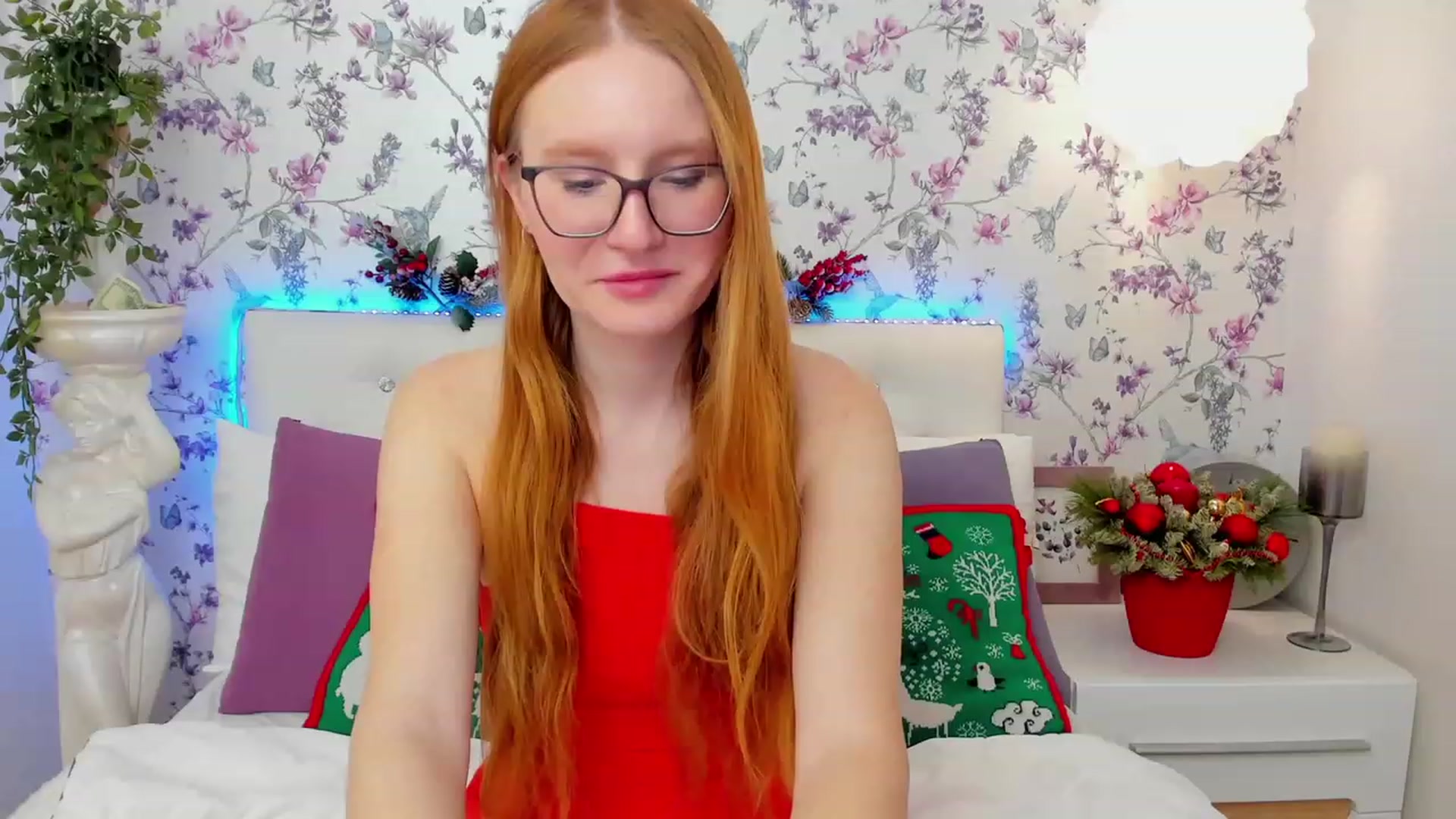Gallery image thumbnail from MiyaFoxy's myfreecams stream on, 12/30/2023, 18:56 image 11 of 20