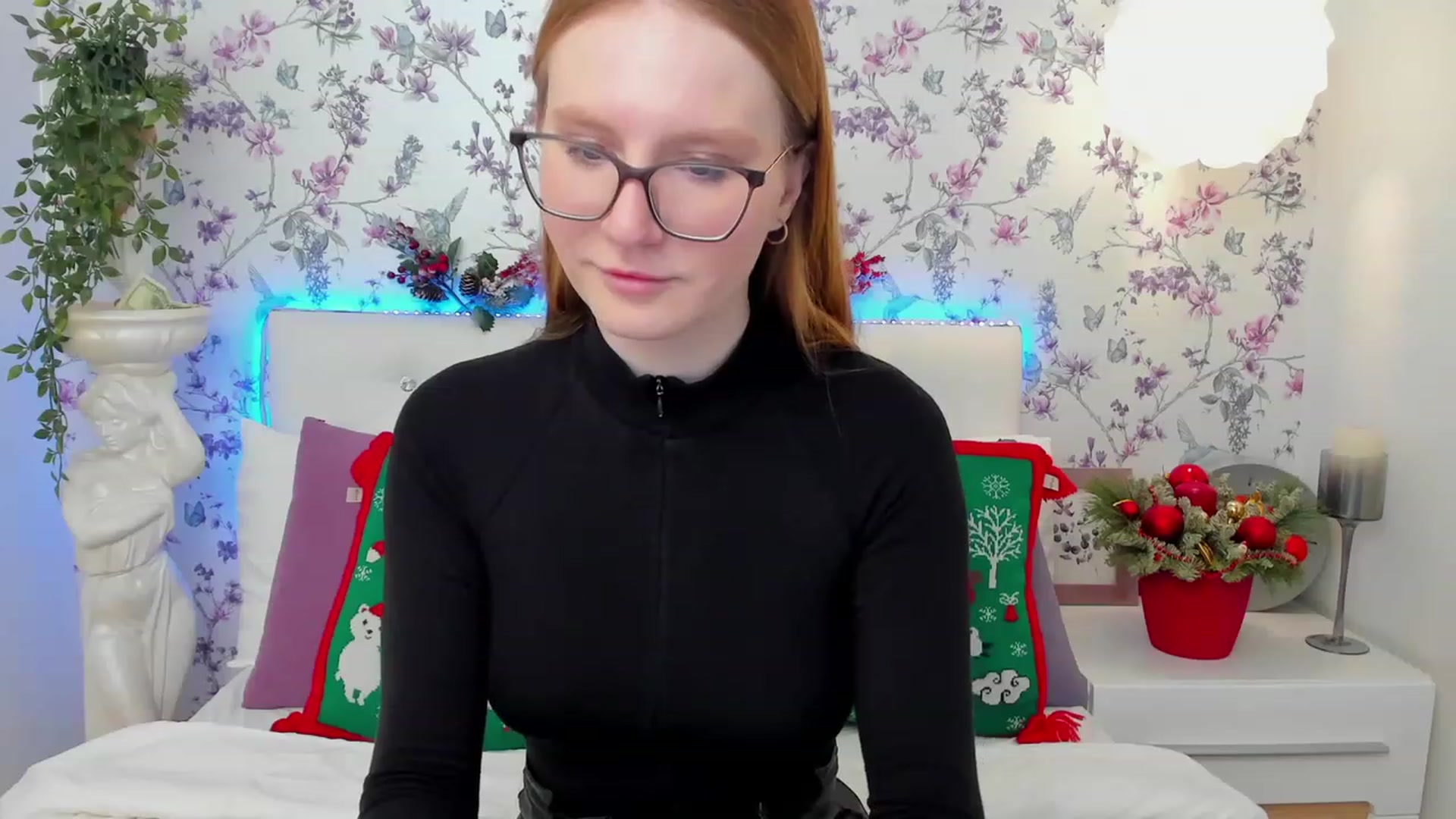 Gallery image thumbnail from MiyaFoxy's myfreecams stream on, 12/30/2023, 19:59 image 19 of 20