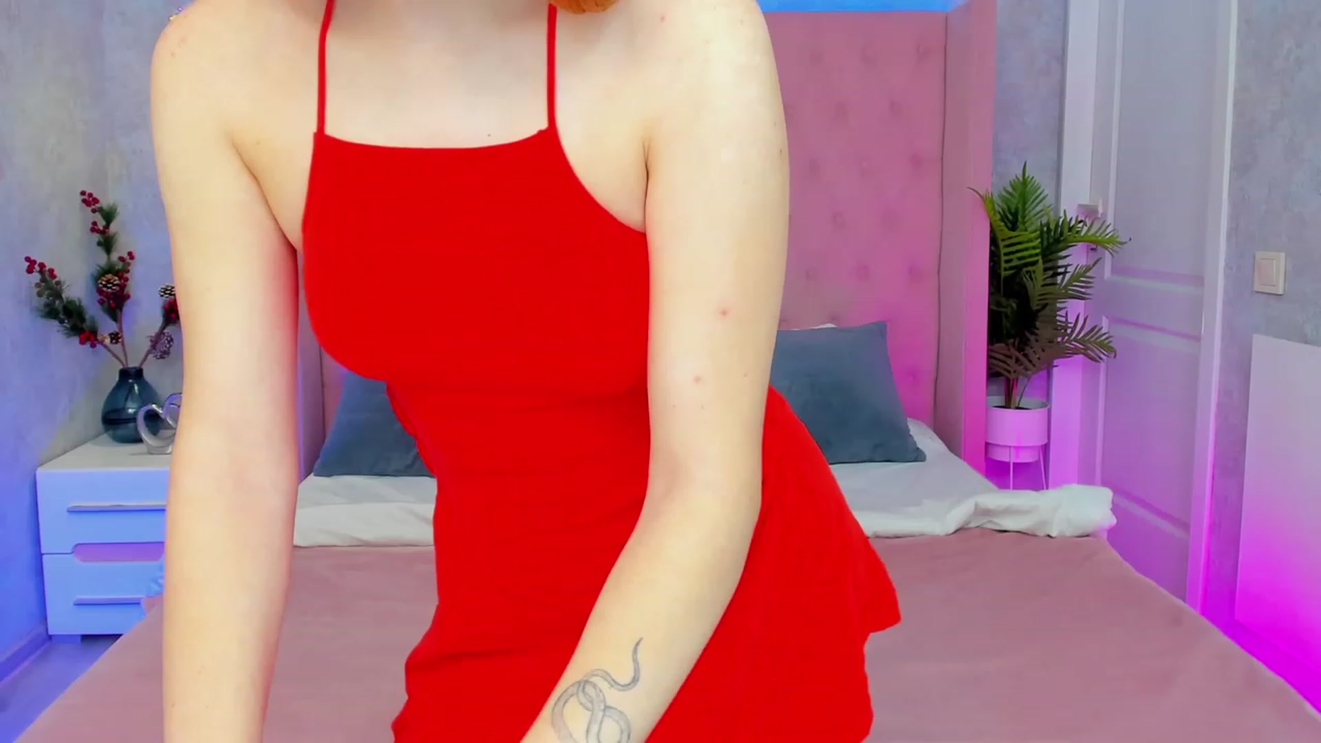 Gallery image thumbnail from MiyaFoxy's myfreecams stream on, 01/01/2024, 14:29 image 5 of 20