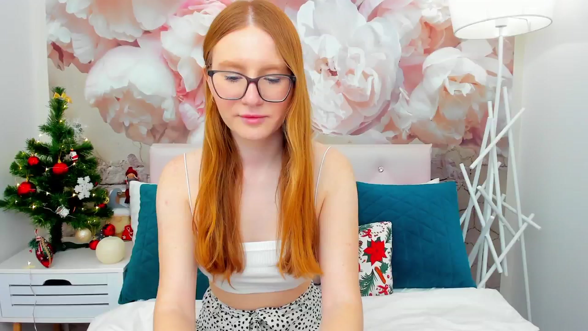 Gallery image thumbnail from MiyaFoxy's myfreecams stream on, 01/15/2024, 16:18 image 11 of 20