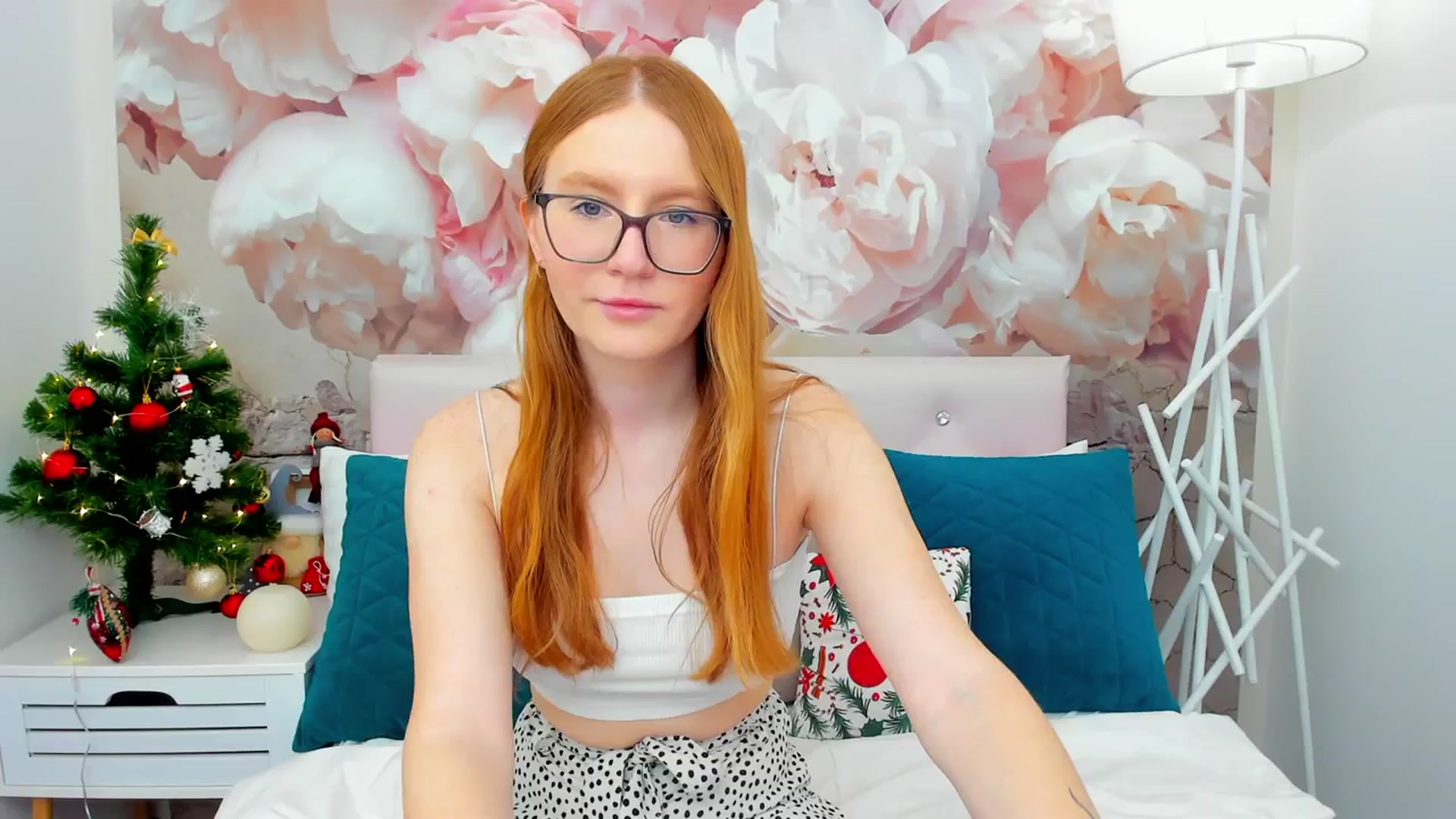 Gallery image thumbnail from MiyaFoxy's myfreecams stream on, 01/15/2024, 16:18 image 10 of 20