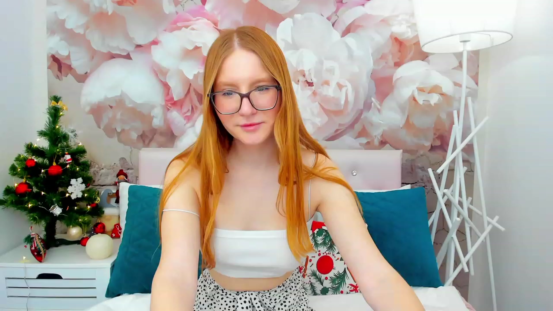 Gallery image thumbnail from MiyaFoxy's myfreecams stream on, 01/15/2024, 17:06 image 3 of 20