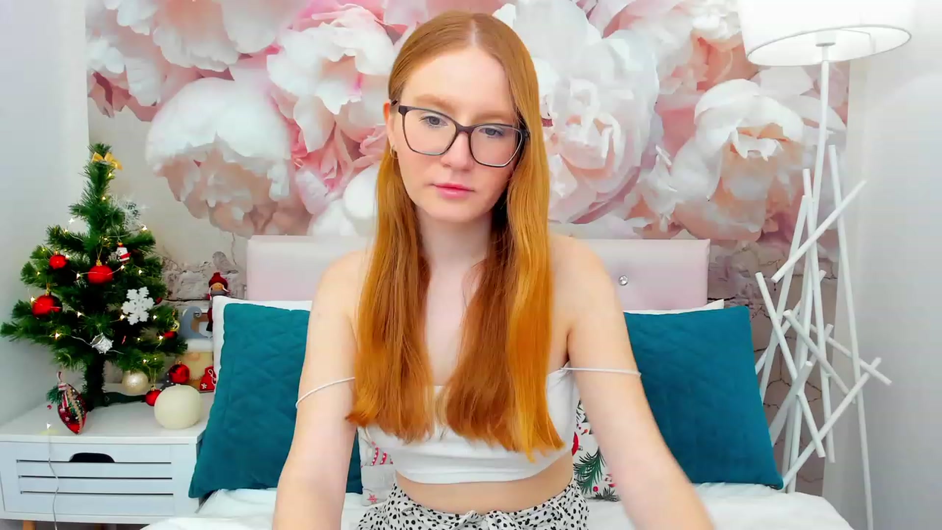 Gallery image thumbnail from MiyaFoxy's myfreecams stream on, 01/15/2024, 19:25 image 20 of 20
