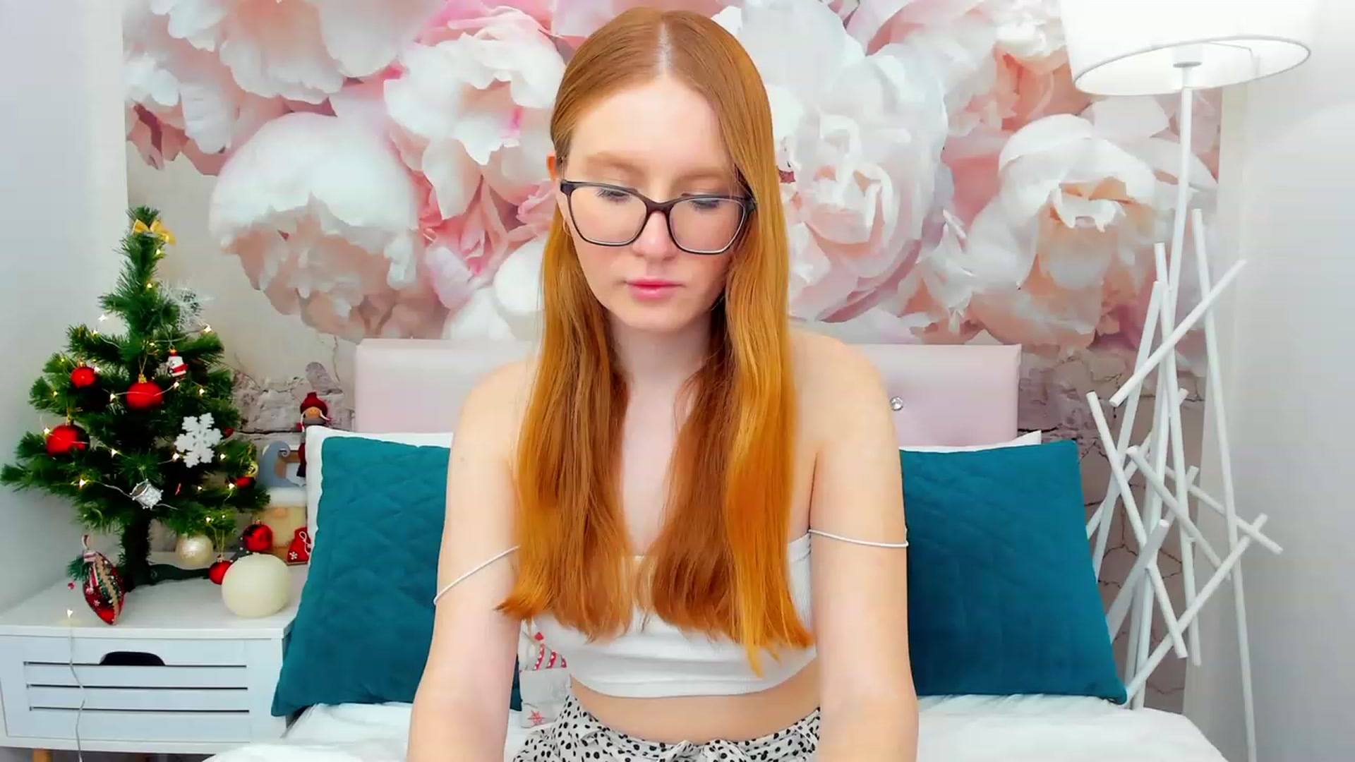 Gallery image thumbnail from MiyaFoxy's myfreecams stream on, 01/15/2024, 19:25 image 19 of 20