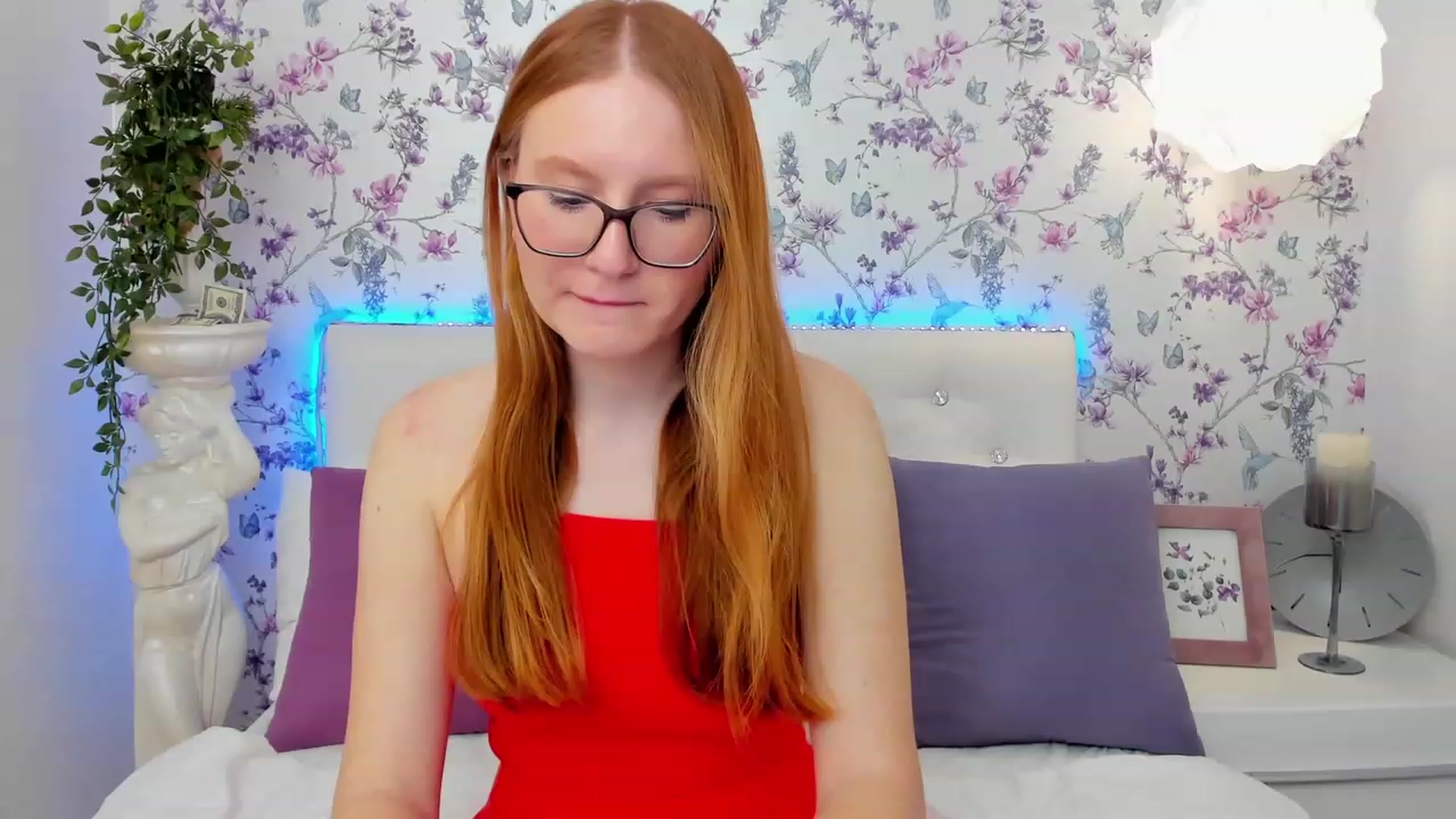 Gallery image thumbnail from MiyaFoxy's myfreecams stream on, 01/20/2024, 19:06 image 1 of 20
