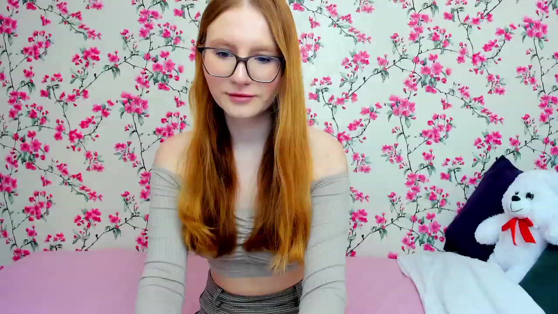 Gallery image thumbnail from MiyaFoxy's myfreecams stream on, 01/27/2024, 12:31 image 2 of 20