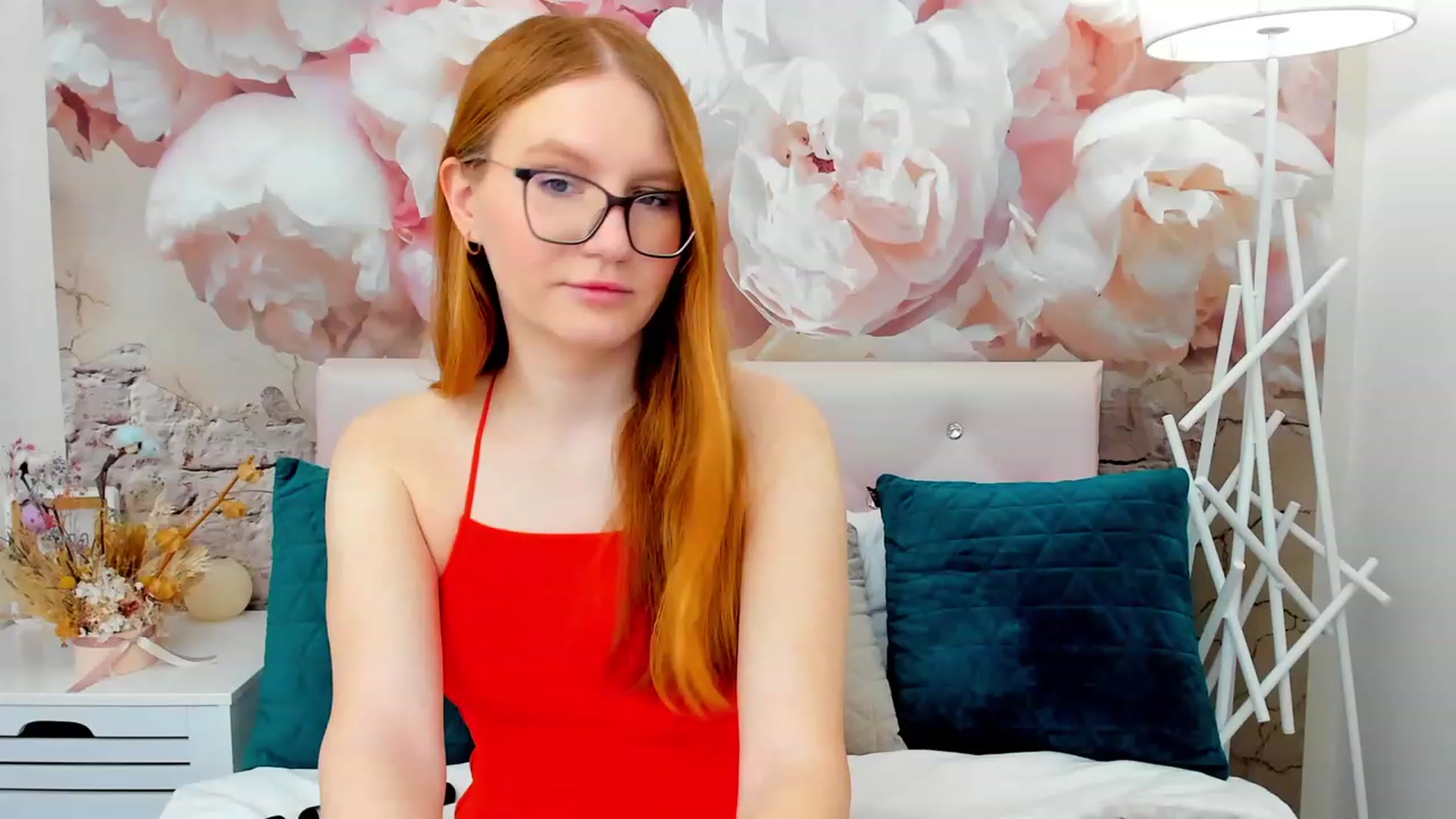 Gallery image thumbnail from MiyaFoxy's myfreecams stream on, 02/13/2024, 18:32 image 3 of 20