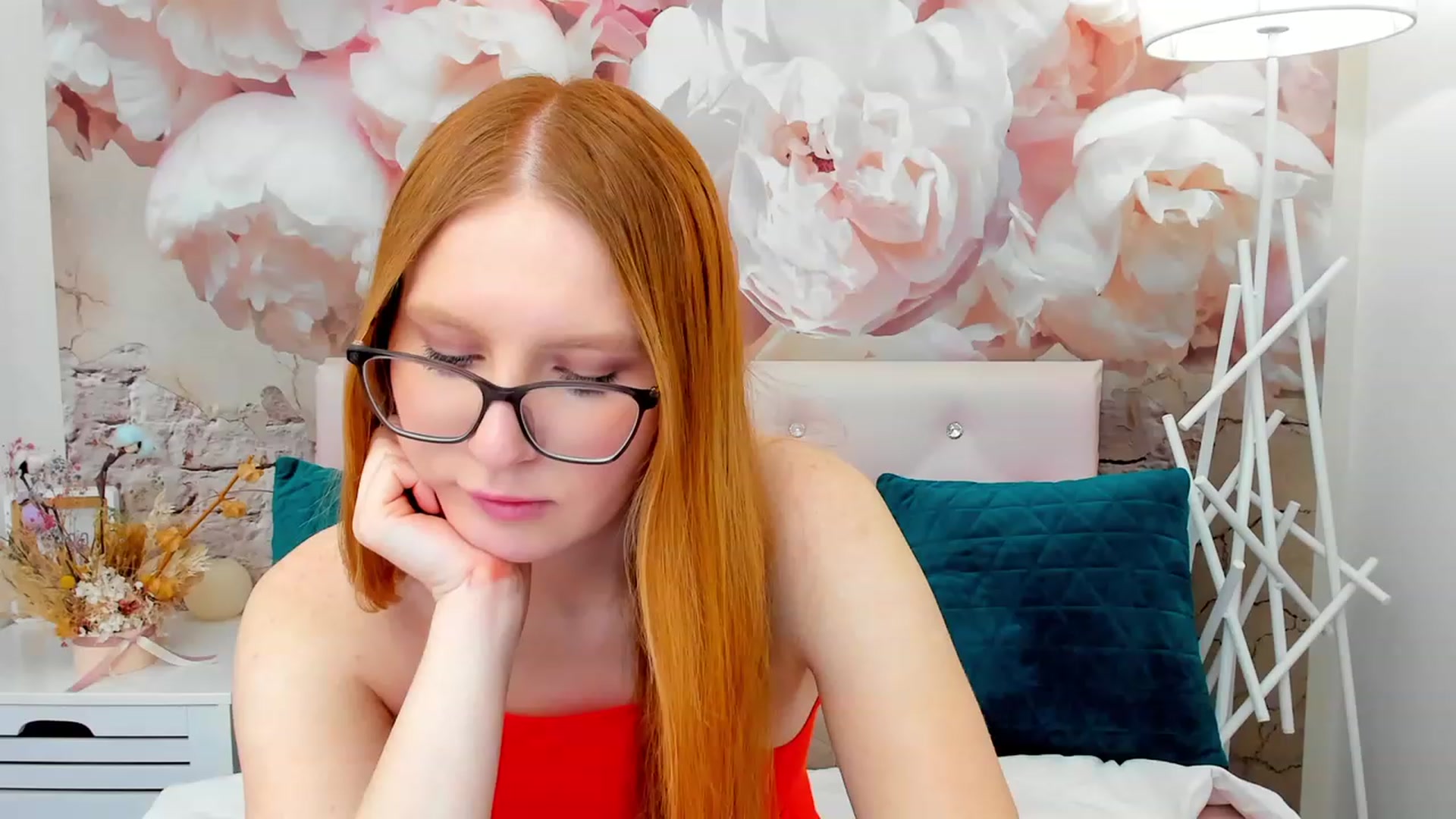 Gallery image thumbnail from MiyaFoxy's myfreecams stream on, 02/13/2024, 18:32 image 16 of 20