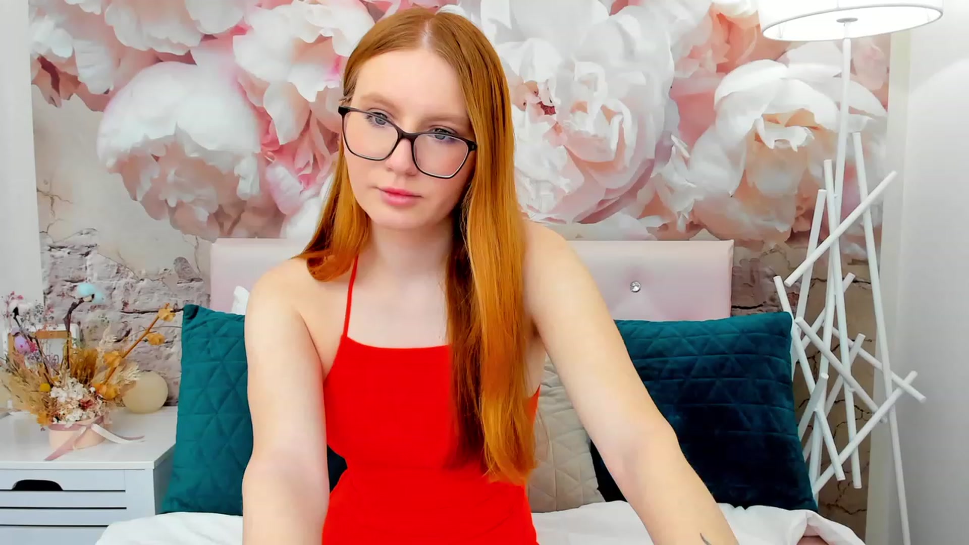 Gallery image thumbnail from MiyaFoxy's myfreecams stream on, 02/13/2024, 18:32 image 14 of 20