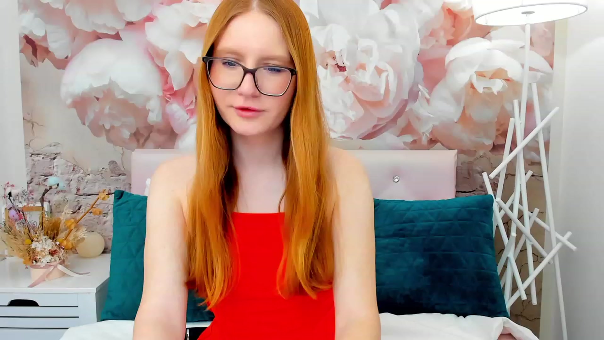 Gallery image thumbnail from MiyaFoxy's myfreecams stream on, 02/13/2024, 18:32 image 10 of 20