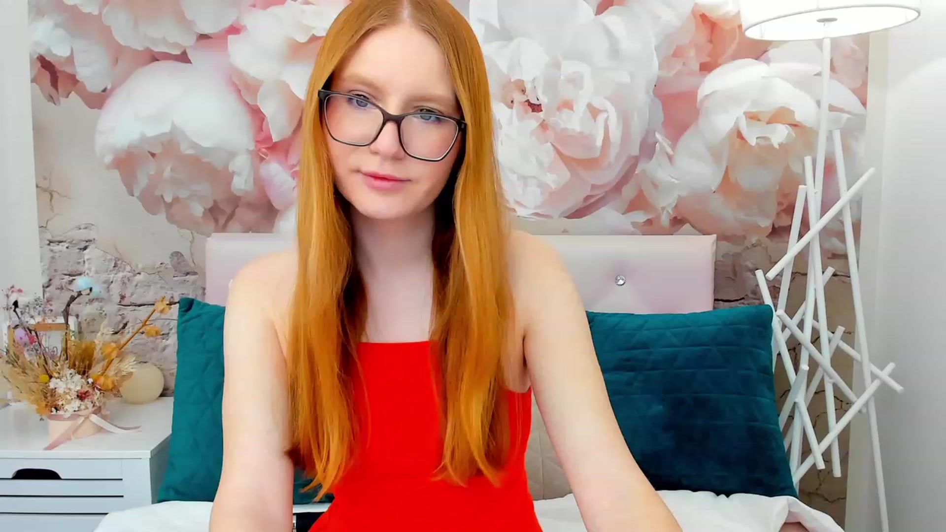 Gallery image thumbnail from MiyaFoxy's myfreecams stream on, 02/13/2024, 18:32 image 11 of 20