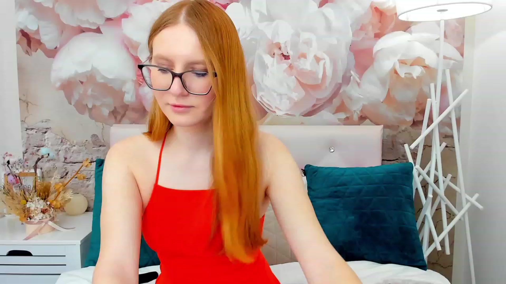Gallery image thumbnail from MiyaFoxy's myfreecams stream on, 02/13/2024, 18:32 image 2 of 20