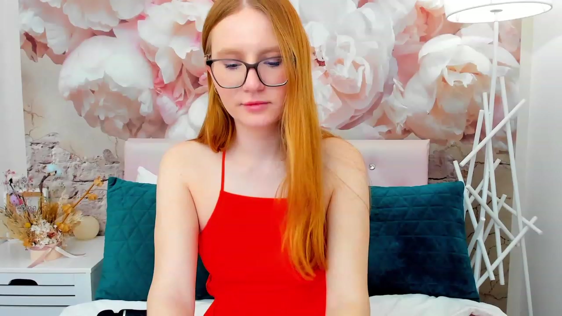 Gallery image thumbnail from MiyaFoxy's myfreecams stream on, 02/13/2024, 19:23 image 19 of 20