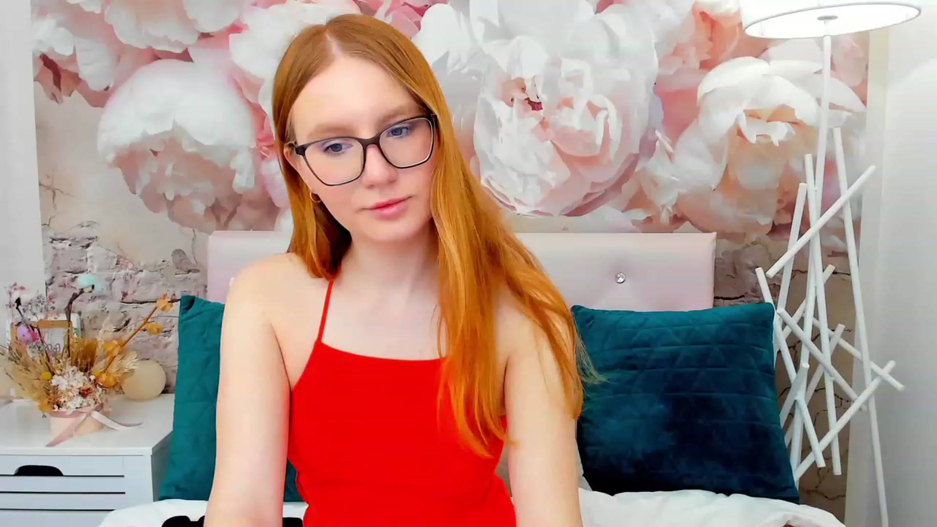 Gallery image thumbnail from MiyaFoxy's myfreecams stream on, 02/13/2024, 19:23 image 13 of 20