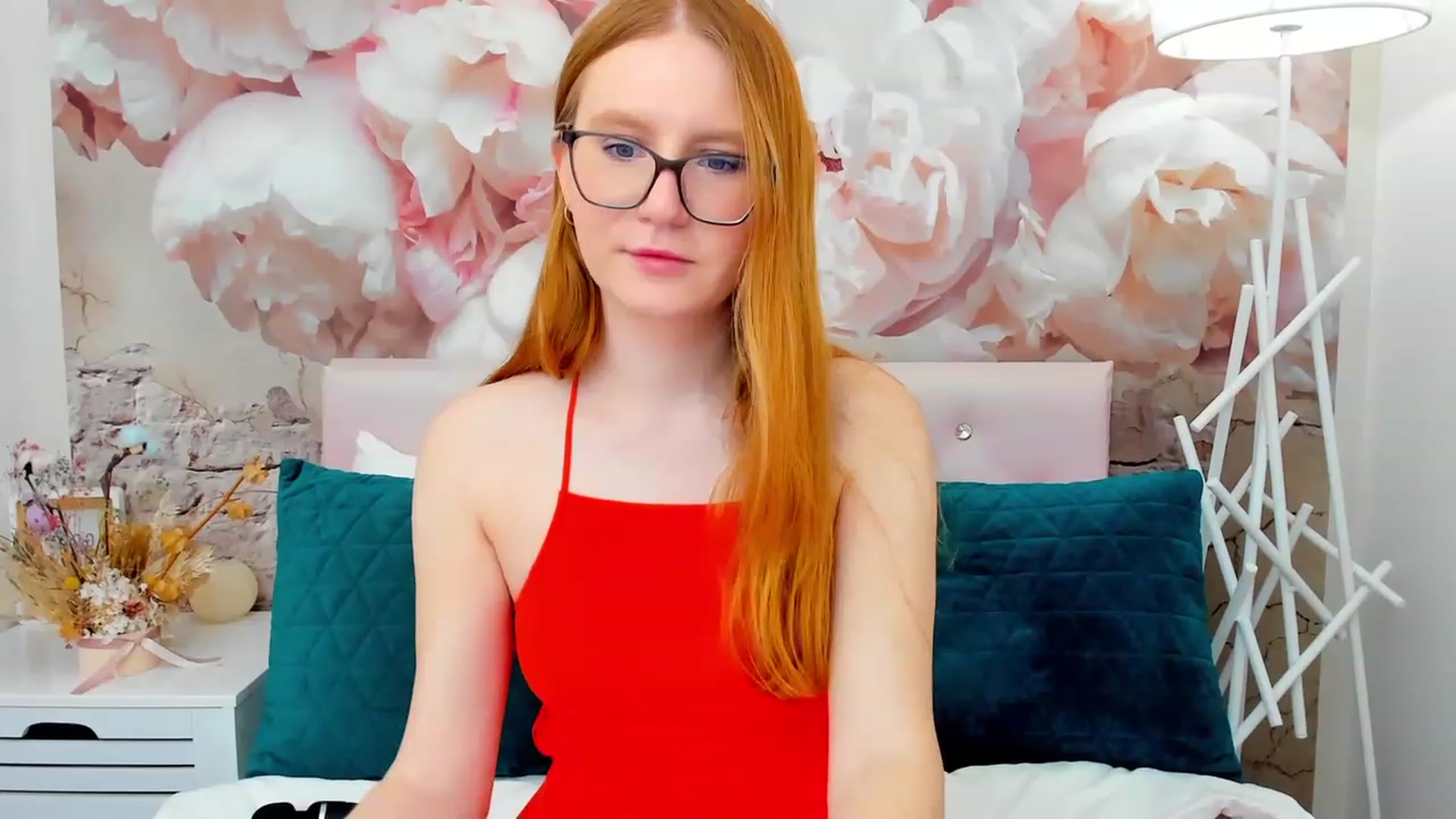 Gallery image thumbnail from MiyaFoxy's myfreecams stream on, 02/13/2024, 19:23 image 20 of 20