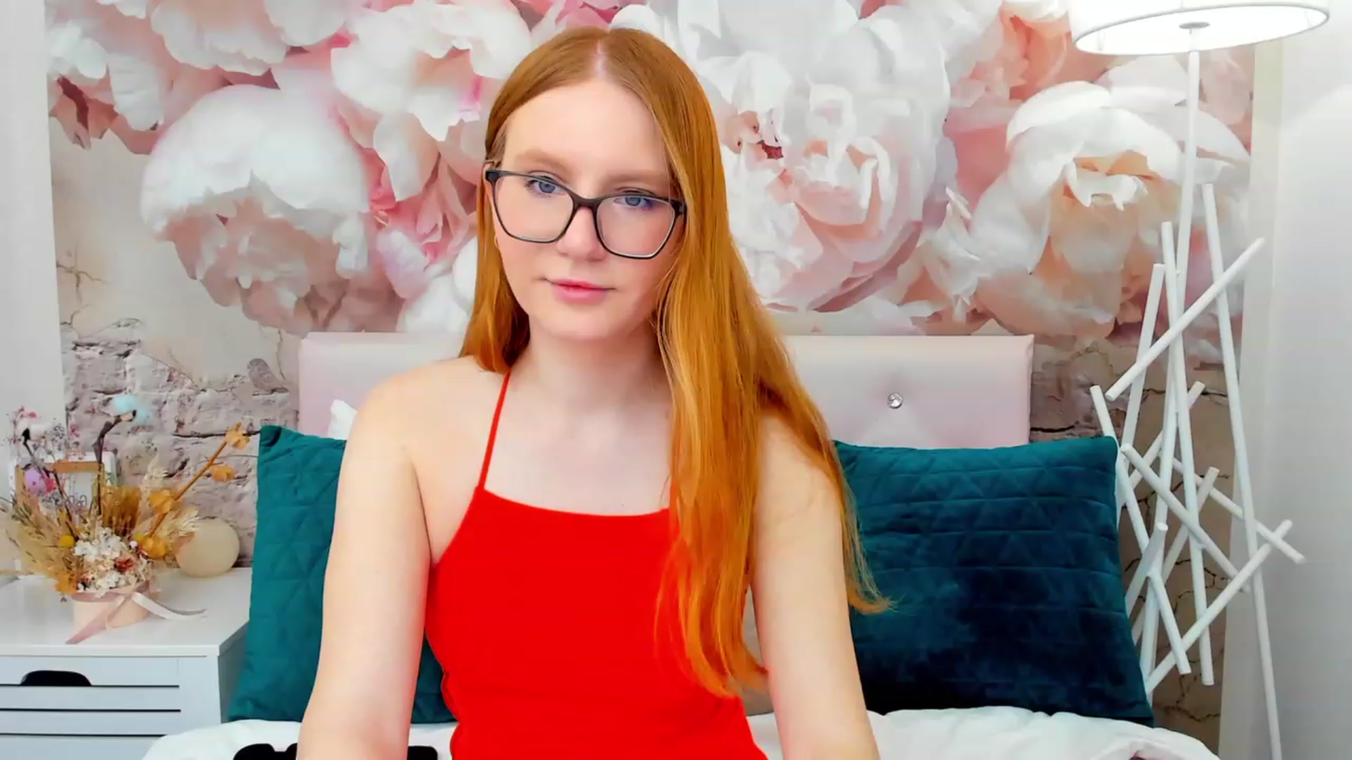 Gallery image thumbnail from MiyaFoxy's myfreecams stream on, 02/13/2024, 19:23 image 12 of 20