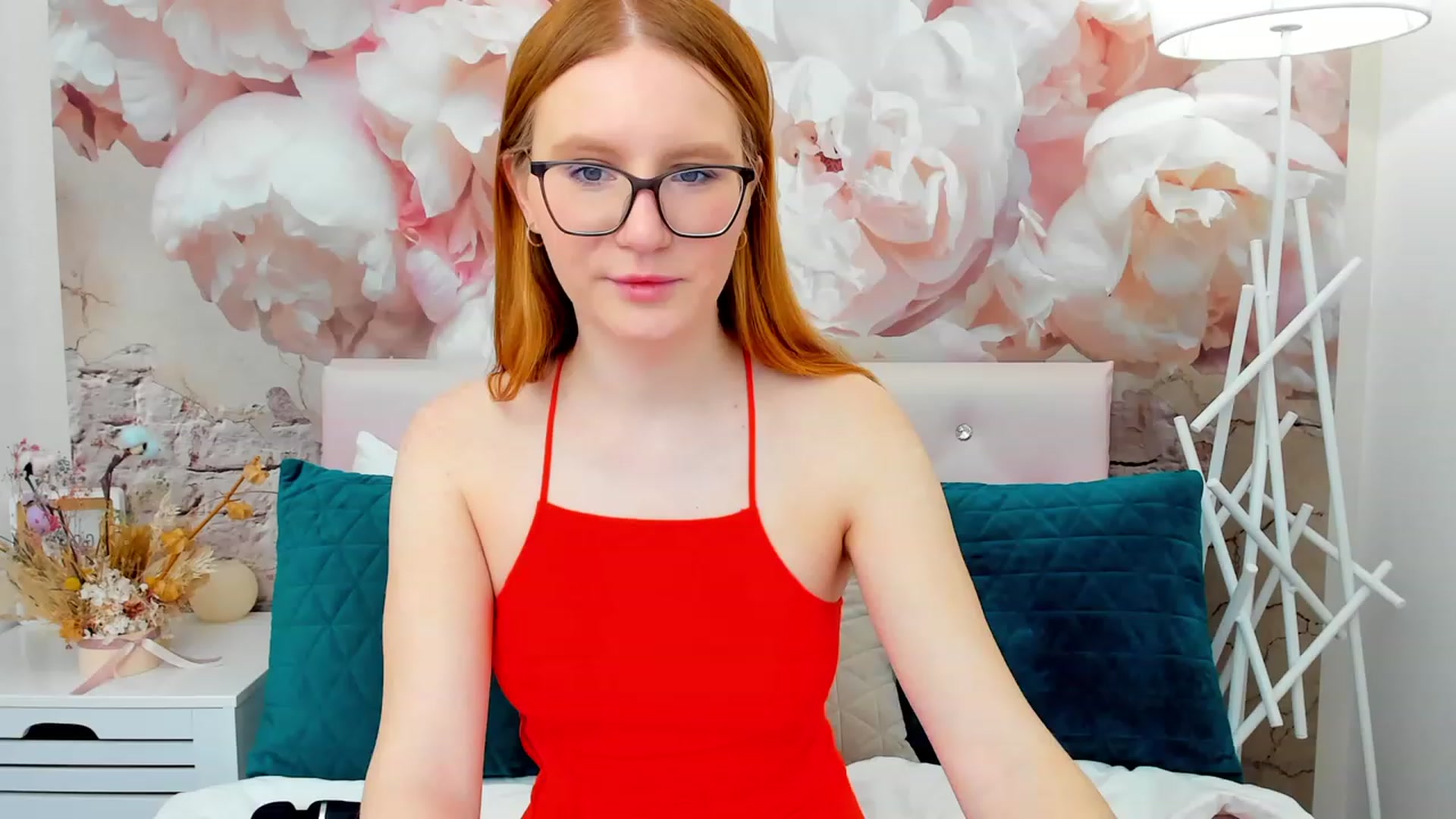 Gallery image thumbnail from MiyaFoxy's myfreecams stream on, 02/13/2024, 19:23 image 6 of 20