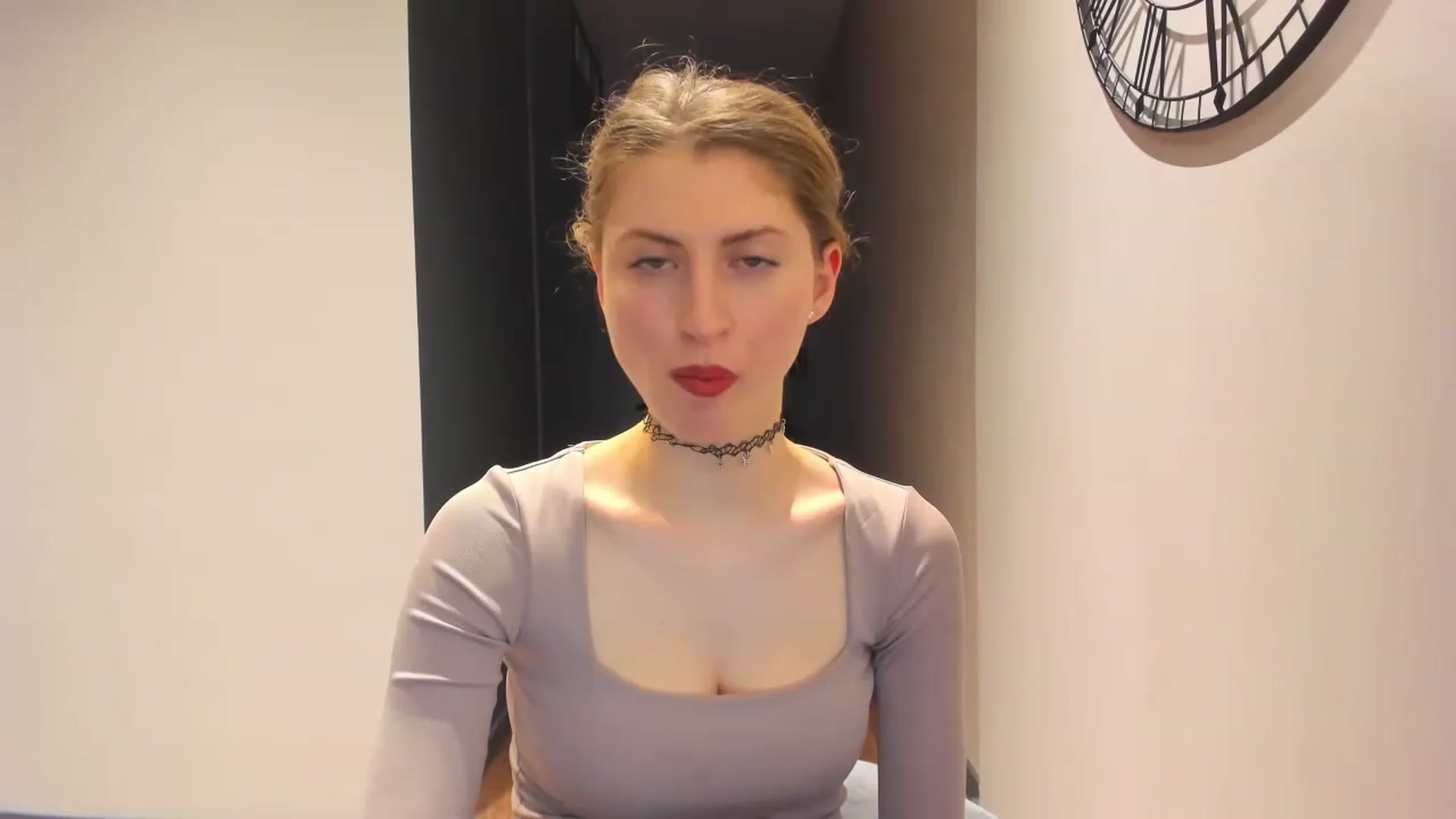 Gallery image thumbnail from Miya_look's myfreecams stream on, 12/25/2022, 13:27 image 4 of 20