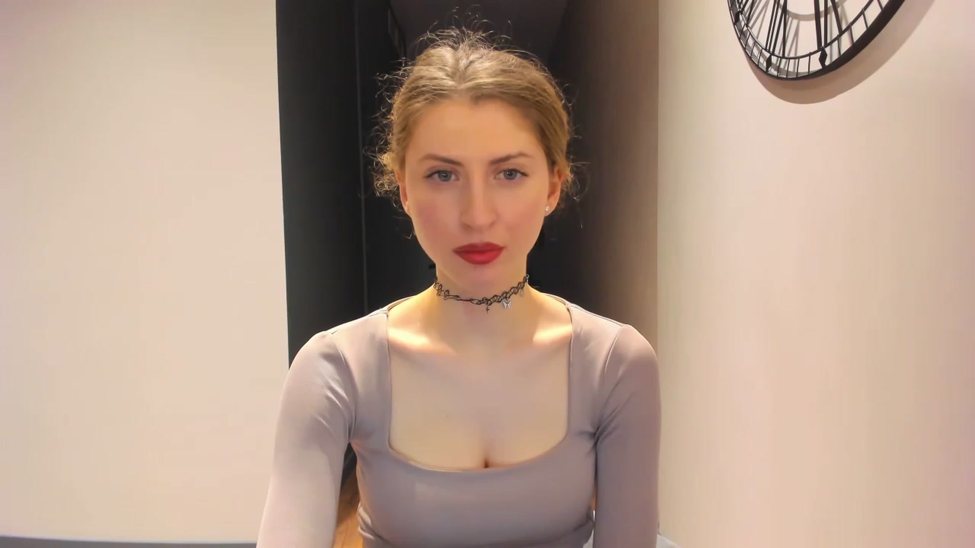 Gallery image thumbnail from Miya_look's myfreecams stream on, 12/25/2022, 13:27 image 8 of 20