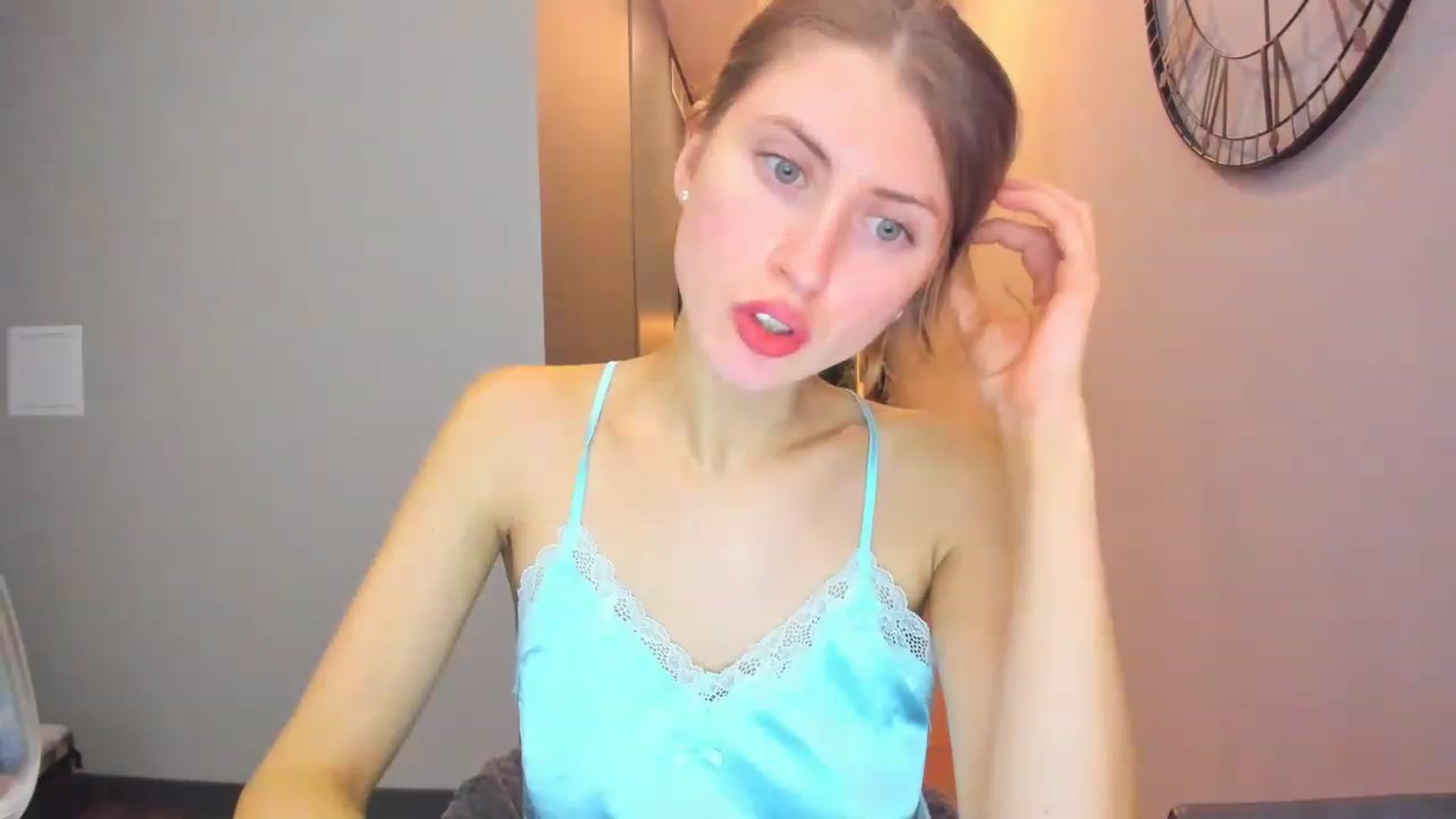 Gallery image thumbnail from Miya_look's myfreecams stream on, 12/25/2022, 21:55 image 12 of 20