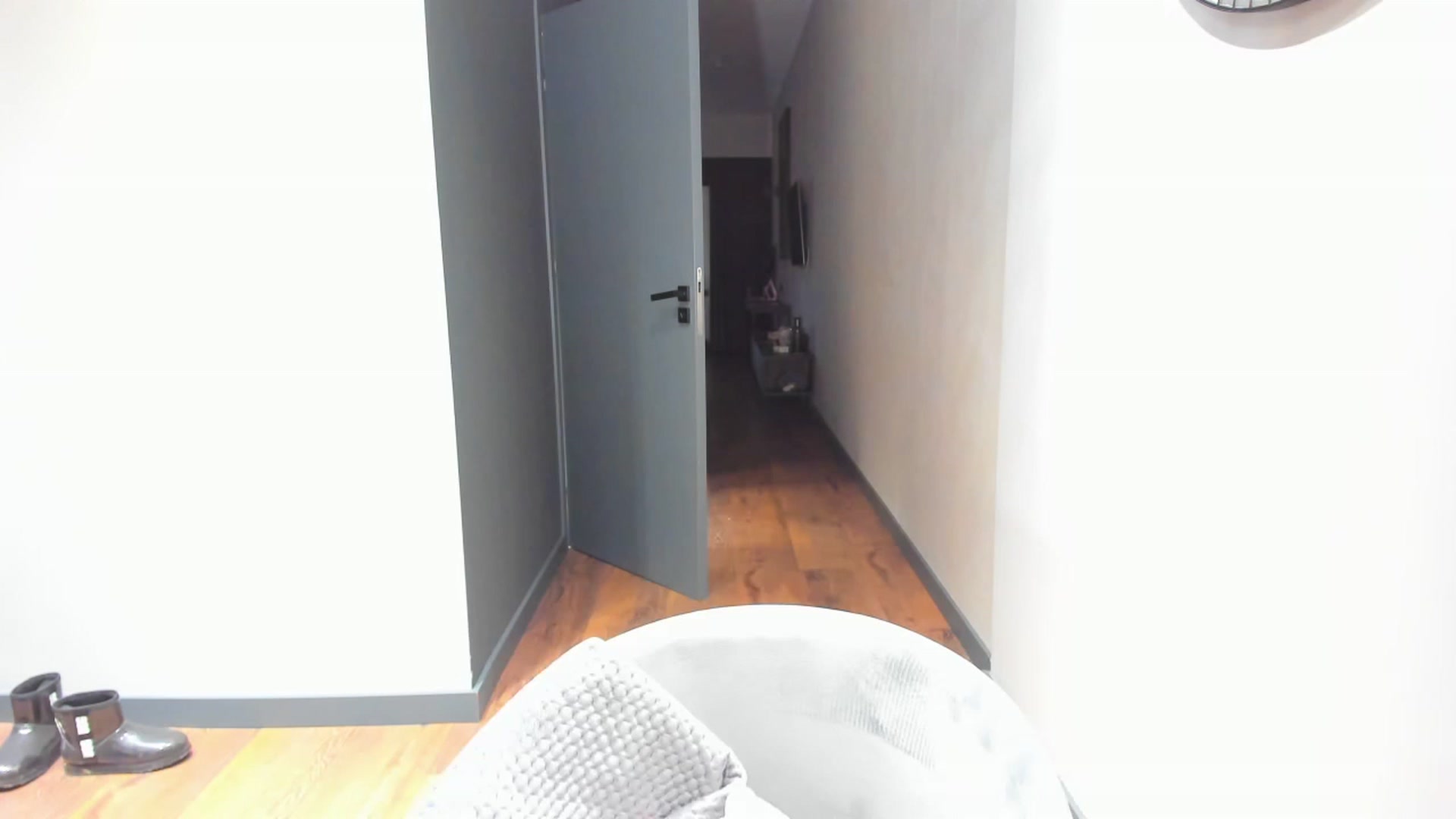 Gallery image thumbnail from Miya_look's myfreecams stream on, 12/27/2022, 14:33 image 1 of 20