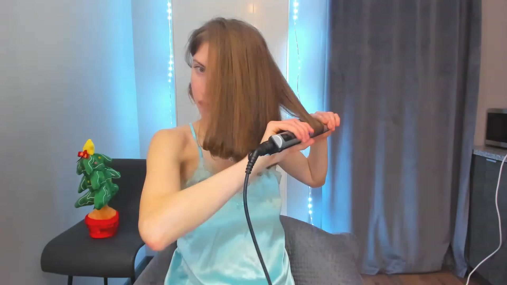 Gallery image thumbnail from Miya_look's myfreecams stream on, 01/01/2023, 22:32 image 10 of 20