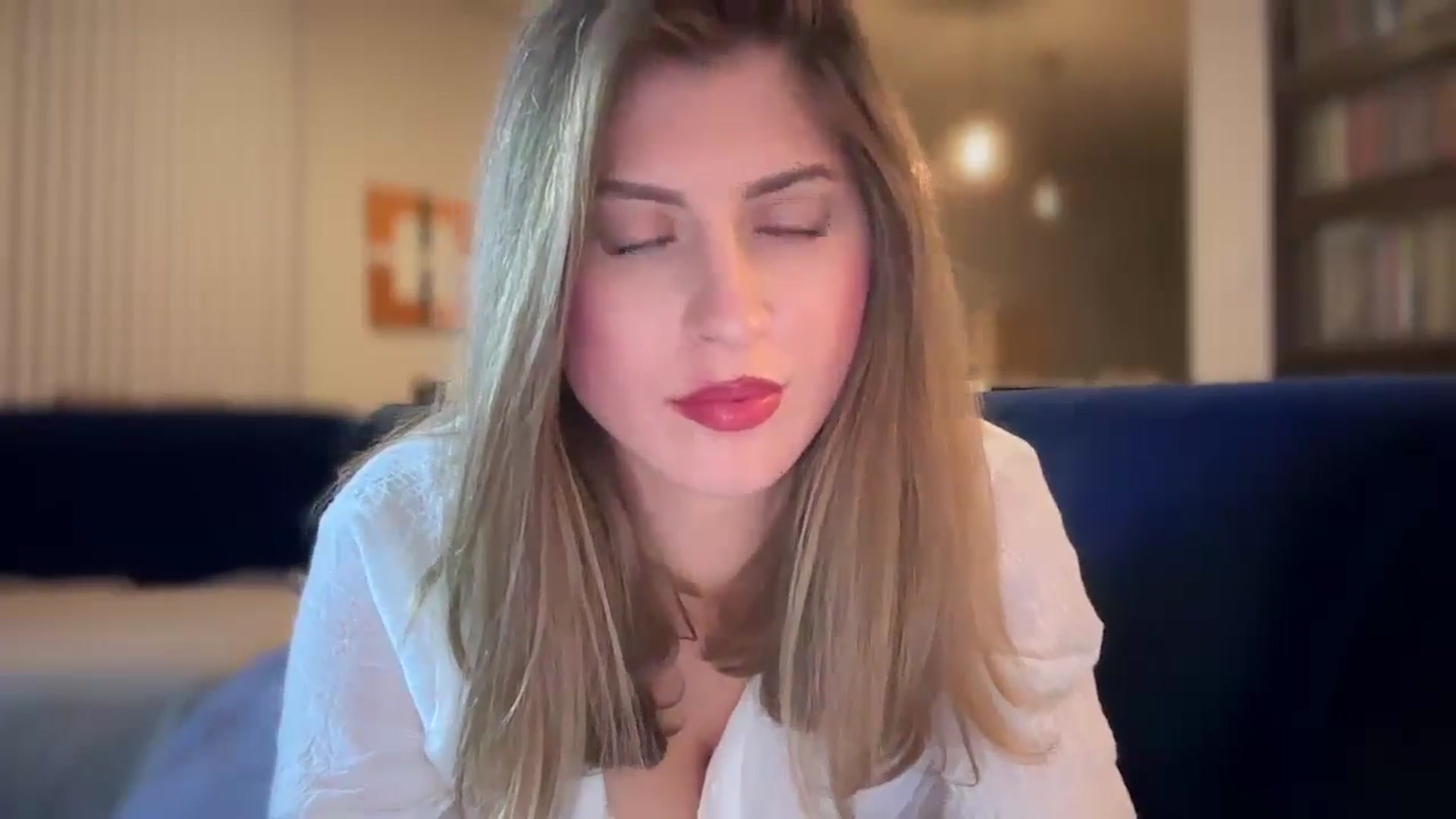 Gallery image thumbnail from Miya_look's myfreecams stream on, 11/20/2024, 03:25 image 19 of 20