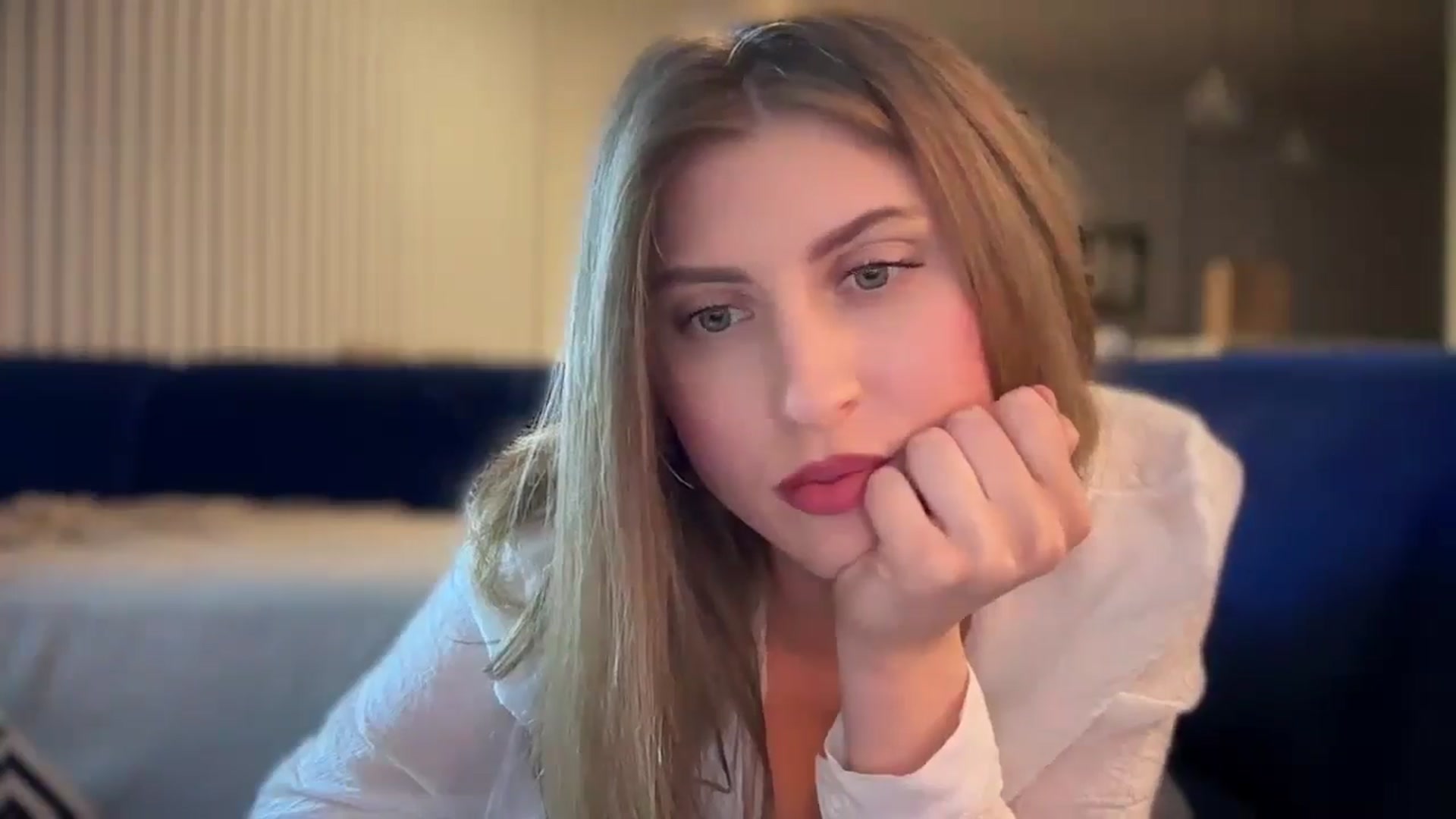 Gallery image thumbnail from Miya_look's myfreecams stream on, 11/20/2024, 03:25 image 12 of 20