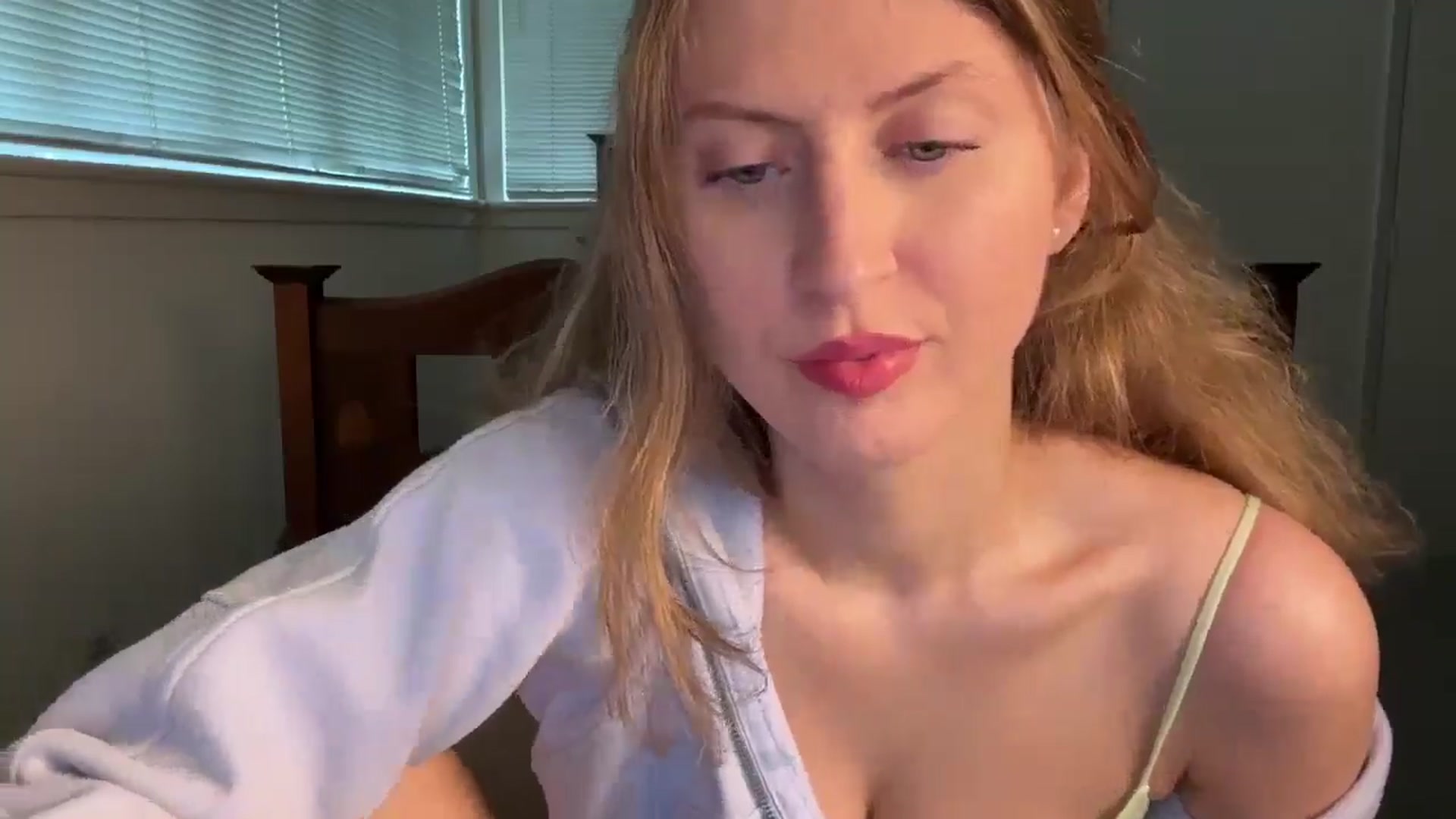 Gallery image thumbnail from Miya_look's myfreecams stream on, 04/04/2026, 21:48 image 12 of 20