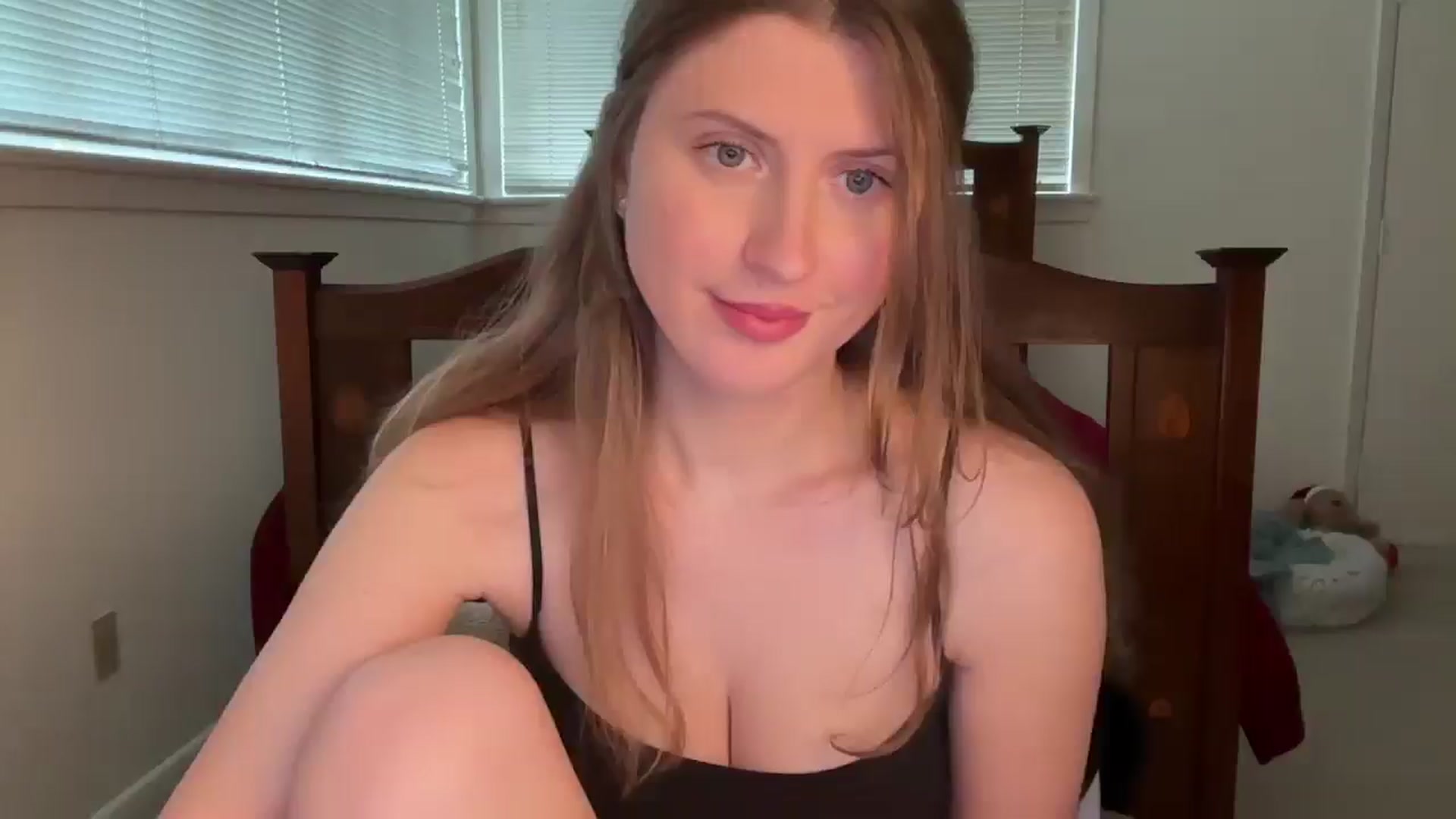 Gallery image thumbnail from Miya_look's myfreecams stream on, 04/13/2026, 24:00 image 13 of 20