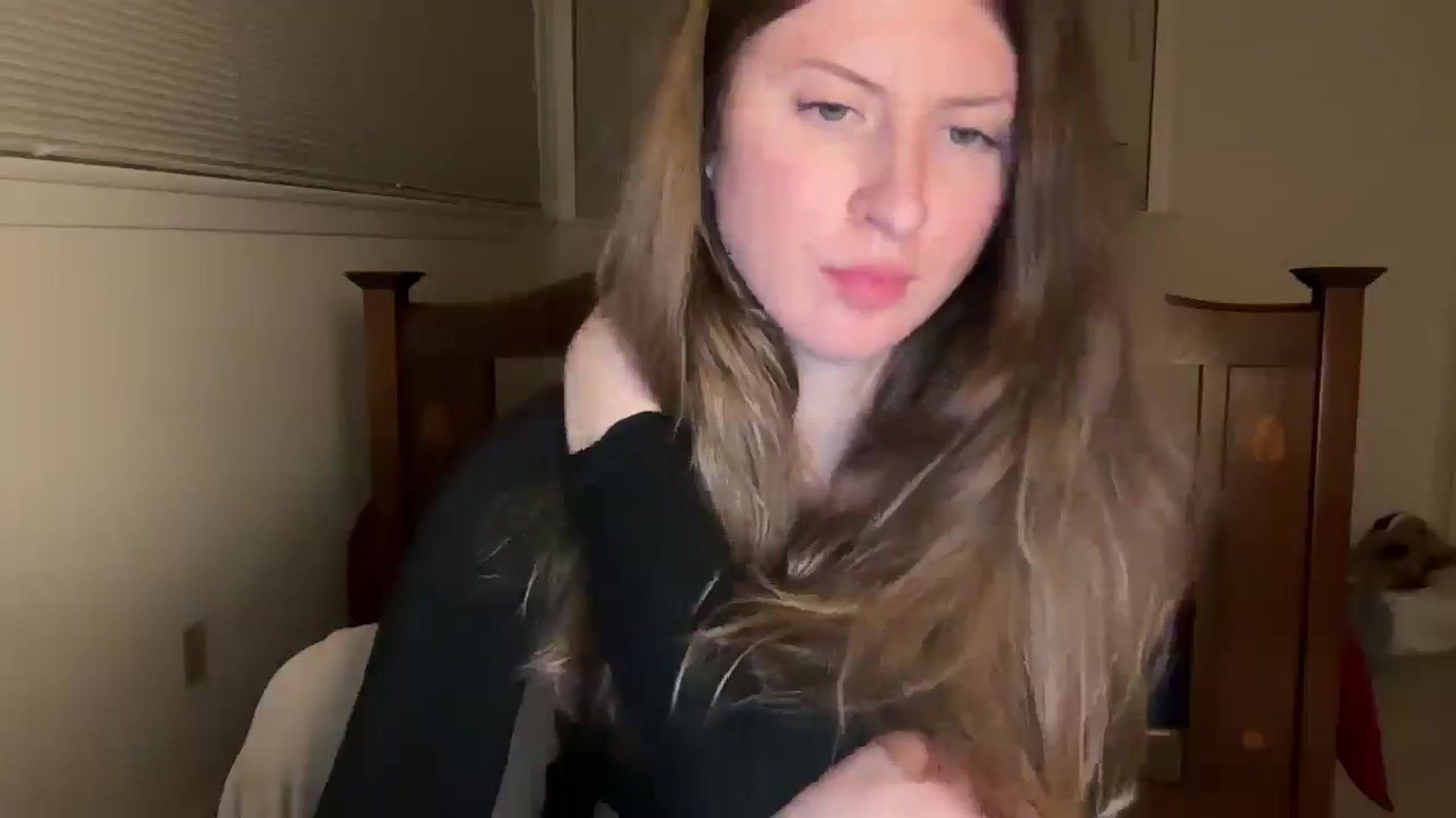 Gallery image thumbnail from Miya_look's myfreecams stream on, 04/14/2026, 08:17 image 13 of 20