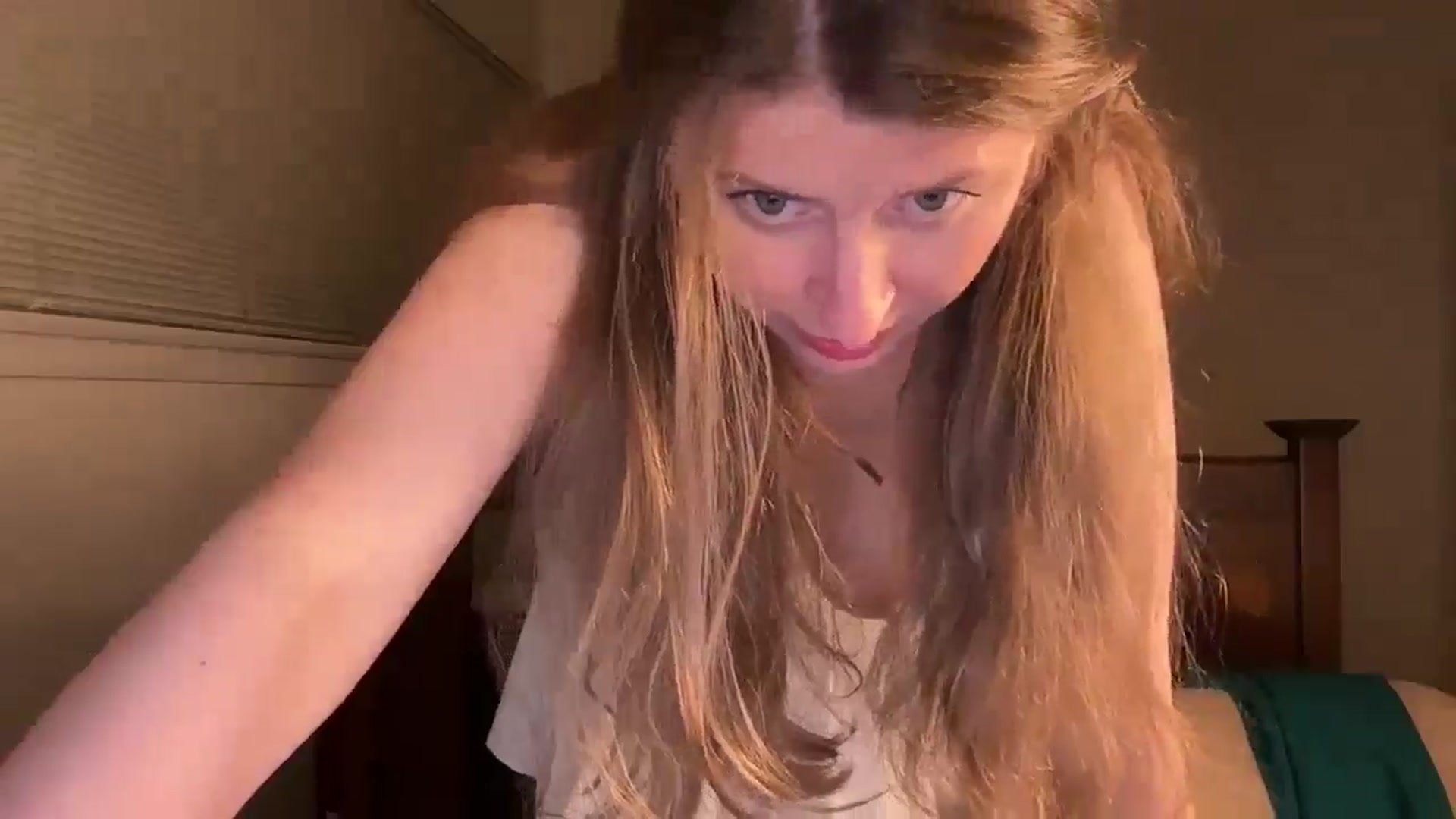 Gallery image thumbnail from Miya_look's myfreecams stream on, 04/17/2026, 04:43 image 9 of 20