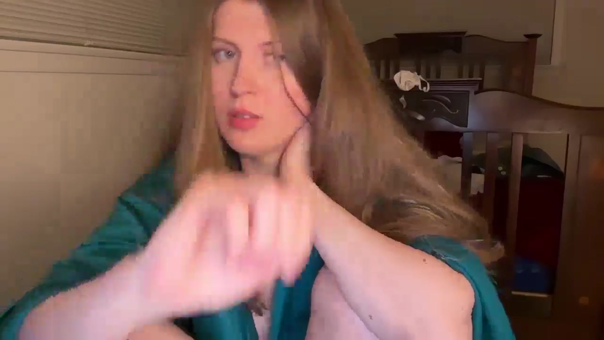 Gallery image thumbnail from Miya_look's myfreecams stream on, 04/17/2026, 09:06 image 4 of 20